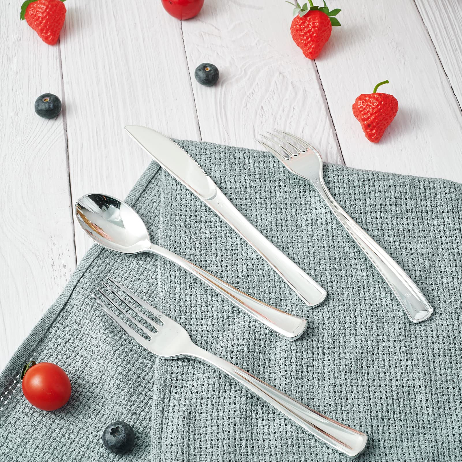 FOCUSLINE 75-Pack Heavy Duty Disposable Plastic Silverware Set - 25 Forks, 25 Knives, 25 Spoons - Durable Plastic Cutlery for Catering, Parties, Weddings & Events - Perfect for BBQs, Picnics, Office Lunches & Family Gatherings