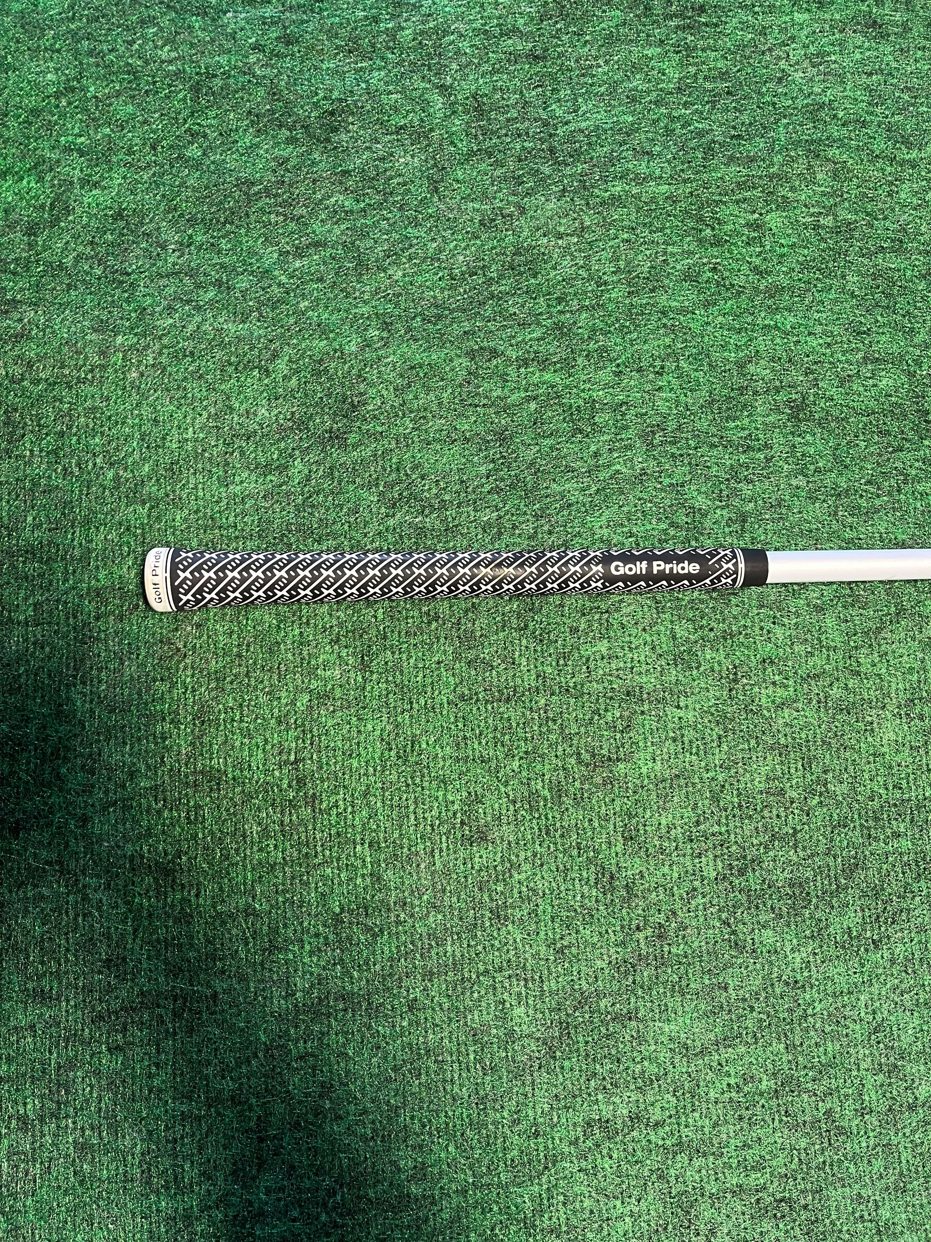 Graphite Design IZ 6 Stiff Flex Driver Shaft 44.5 Inches - High Performance Golf Shaft for Long Drives & Improved Accuracy | Perfect for Low Handicap Players & Tournament Play