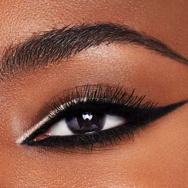 Hollywood Exaggerated Eyeliner Duo - Waterproof & Long-Lasting - Perfect for Dramatic Eye Looks & Cosplay Makeup