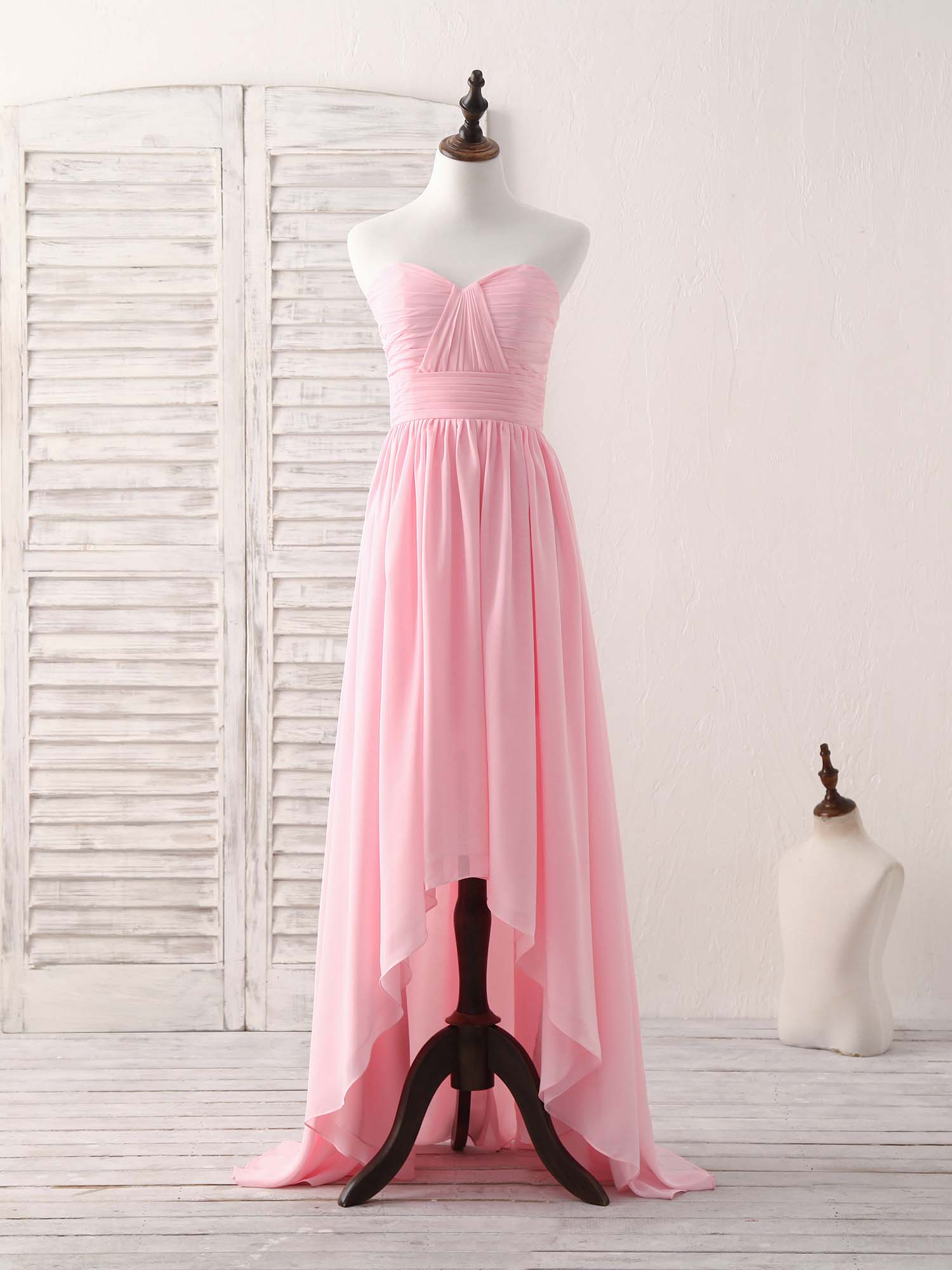 Elegant Pink Sweetheart Neck Chiffon High-Low Prom Dress for Women - Perfect for Bridesmaid, Homecoming, and Formal Occasions