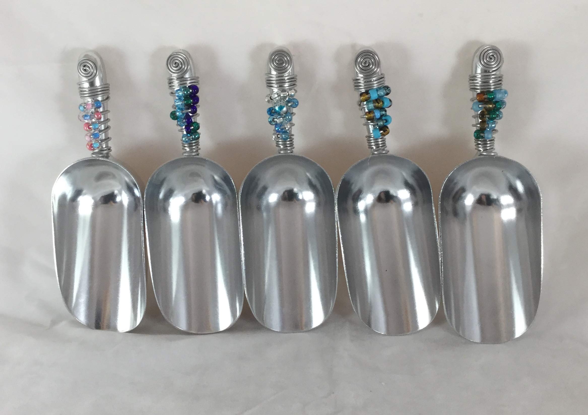 Premium Stainless Steel Ice Scoop with Beaded Handle and Wired Design - Perfect for Cocktails, Bartending, and Home Bar Accessories