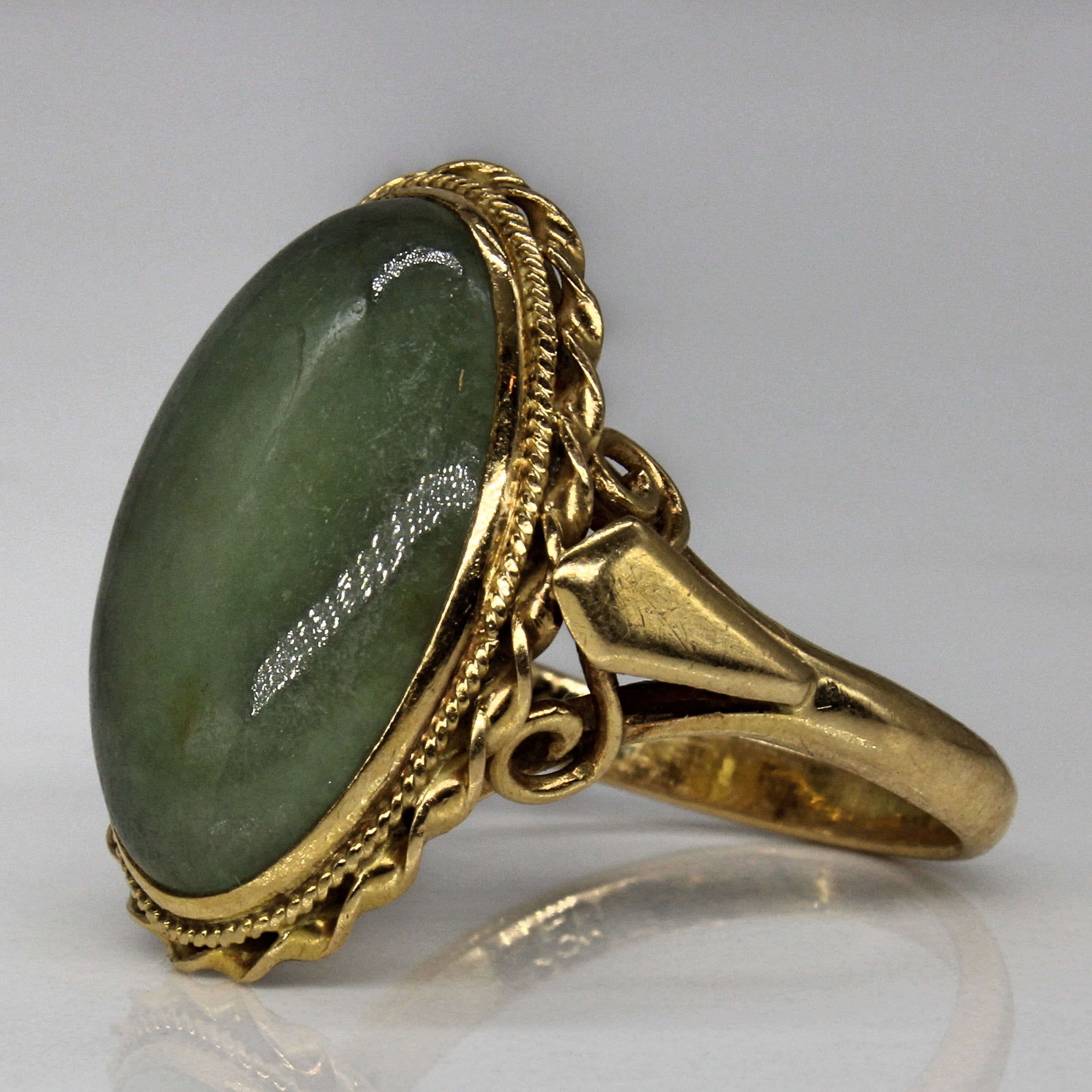18K Gold Jadeite Cocktail Ring - 11.40ct Natural Jadeite Gemstone - Size 8 - Elegant Statement Jewelry for Weddings, Parties & Special Occasions