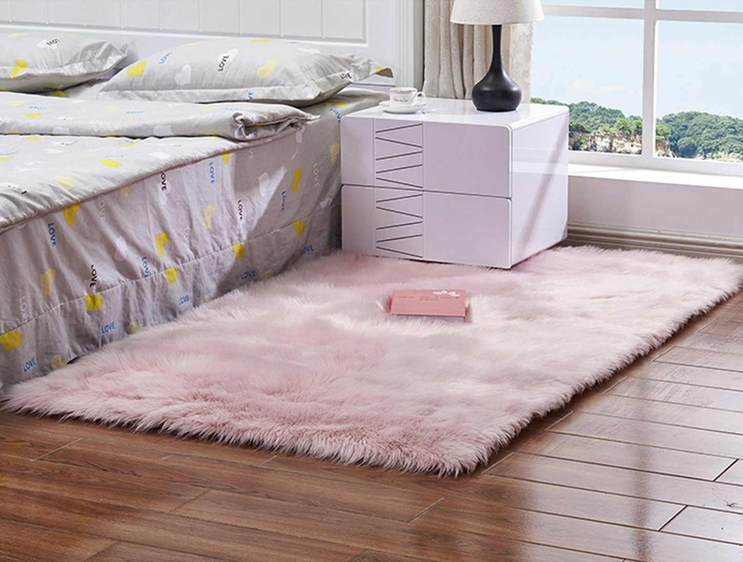 Soft Faux Sheepskin Chair Cover - Cozy Shaggy Area Rug - Fluffy Faux Fur Carpet in Light Pink - Perfect for Living Room, Bedroom & Nursery Decor