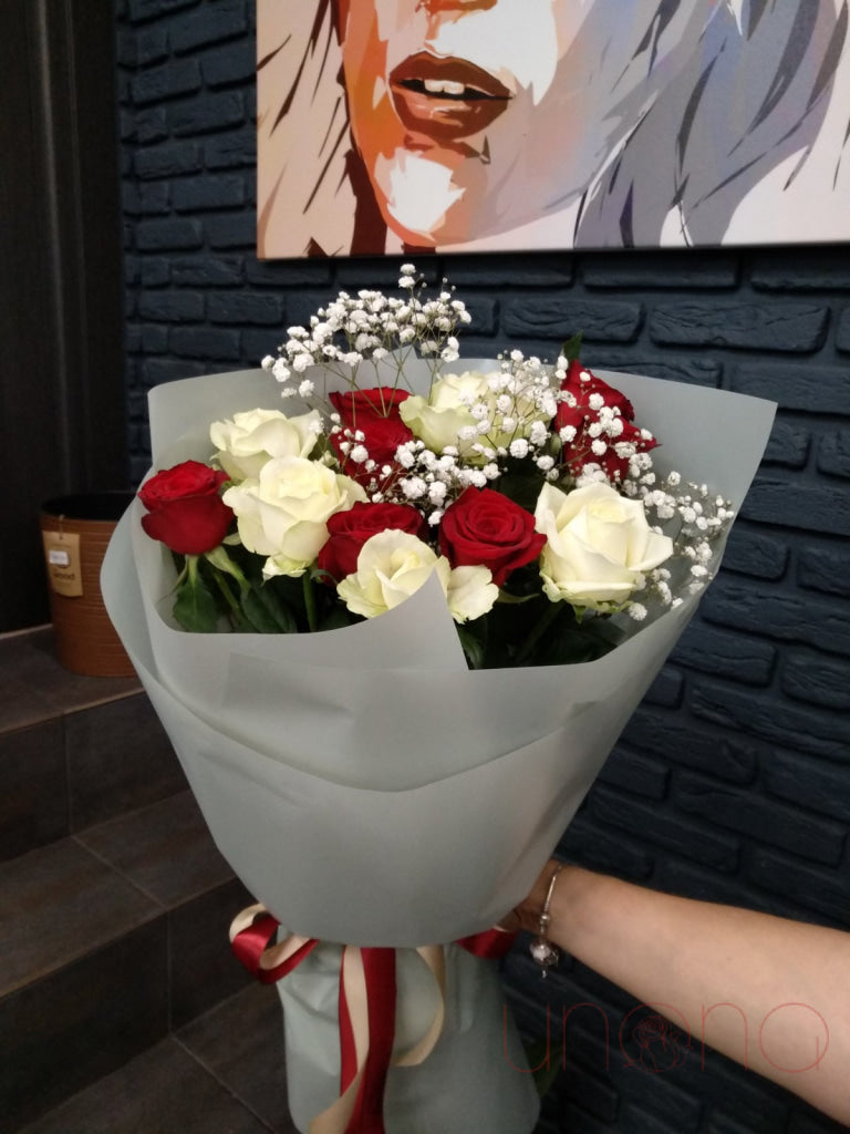 Devotion Roses Bouquet - Fresh Long Stem Red Roses for Anniversary, Valentine's Day & Romantic Gifts - Perfect for Weddings, Proposals & Home Decor