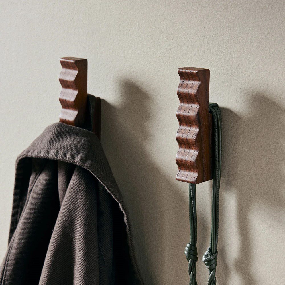 FERM LIVING Unda Hooks Set of 2 - Dark Brown Wall Hooks for Coats, Hats & Bags - Perfect for Entryway, Bedroom & Bathroom Organization