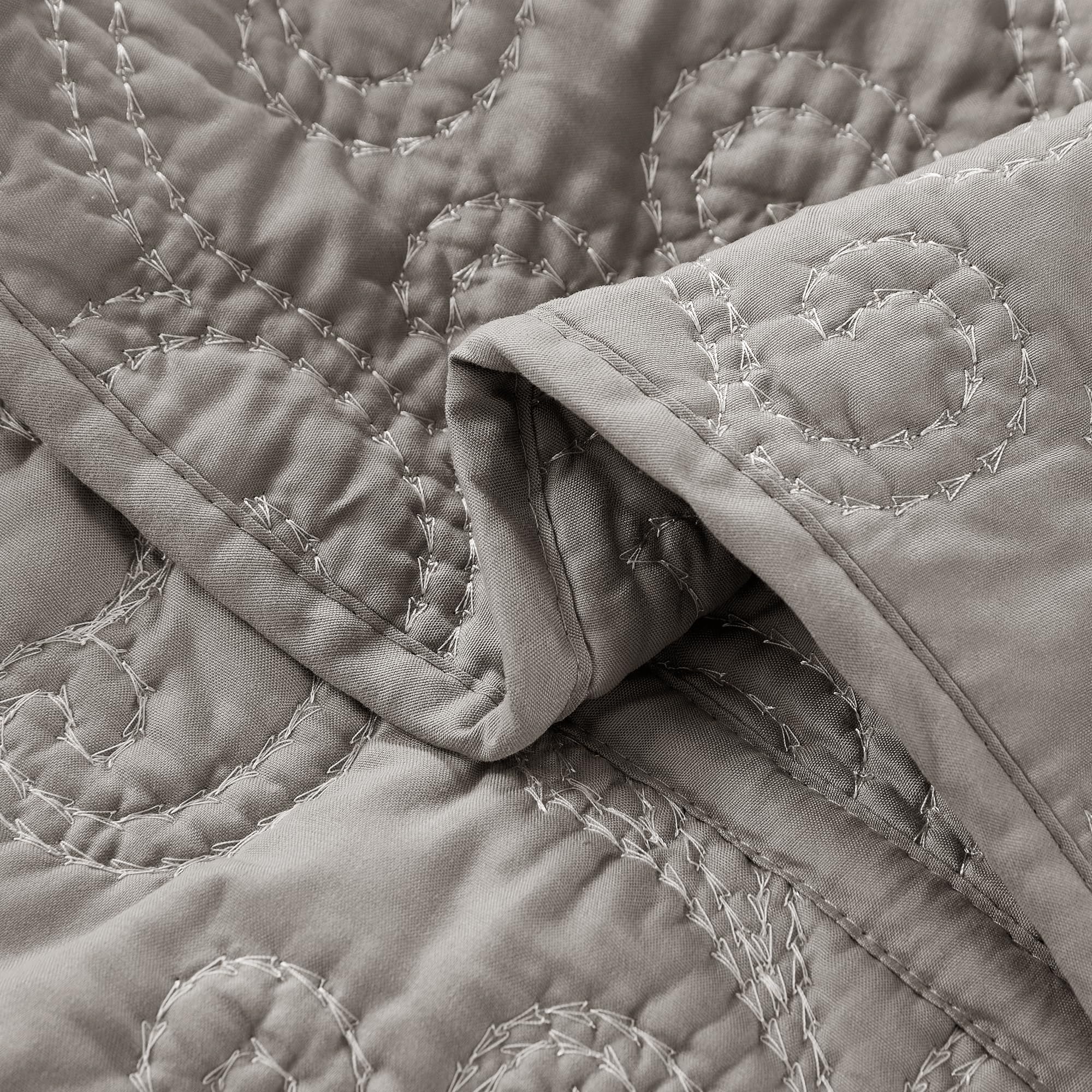 Premium King Size Quilt Bedspread Set - 4 Piece 120