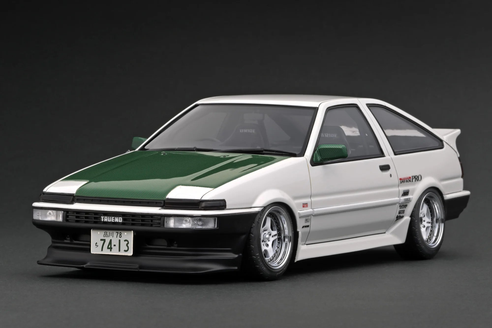 1:18 Scale Toyota Sprinter Trueno AE86 3-Door TK Street Late Version White Diecast Model Car - Perfect for Collectors, Drift Racing Enthusiasts, and Initial D Anime Fans Display