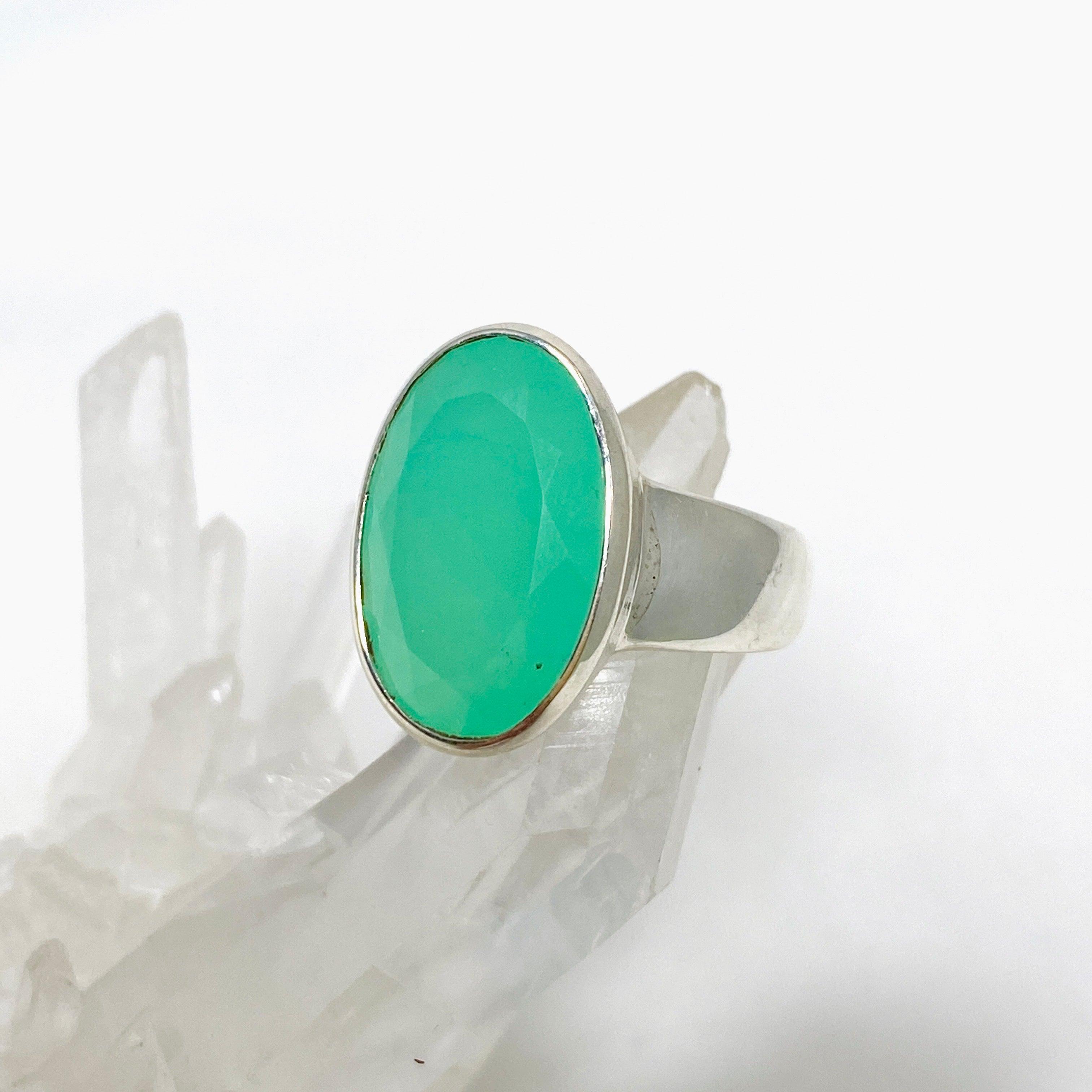 Chrysoprase Faceted Oval Ring - Size 7.5 - PRGJ472 - Elegant Green Gemstone Jewelry for Women, Perfect for Weddings, Parties & Special Occasions