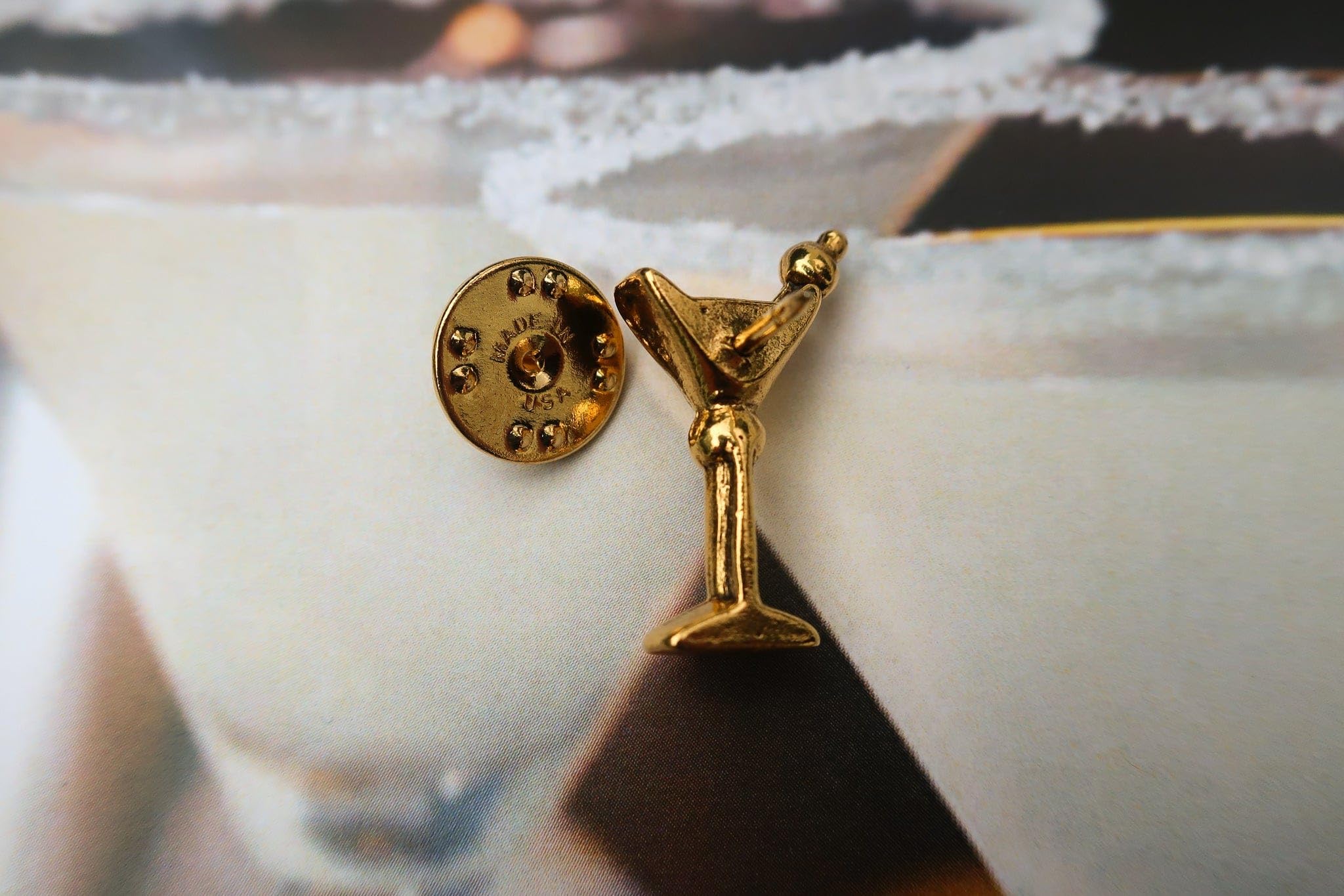 Jim Clift Design Martini Glass Gold Lapel Pin - Elegant Cocktail Party Accessory for Bartenders & Martini Lovers - Perfect for Weddings, Proms & Formal Events