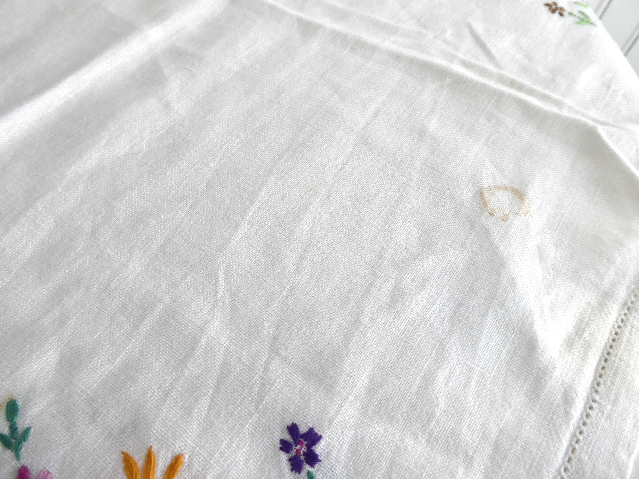 Vintage 1940s English Embroidered Linen Tea Cloth - 30 Inch Round Crinoline Lady Design Tablecloth for Bridge, Afternoon Tea Parties & Victorian-Themed Events