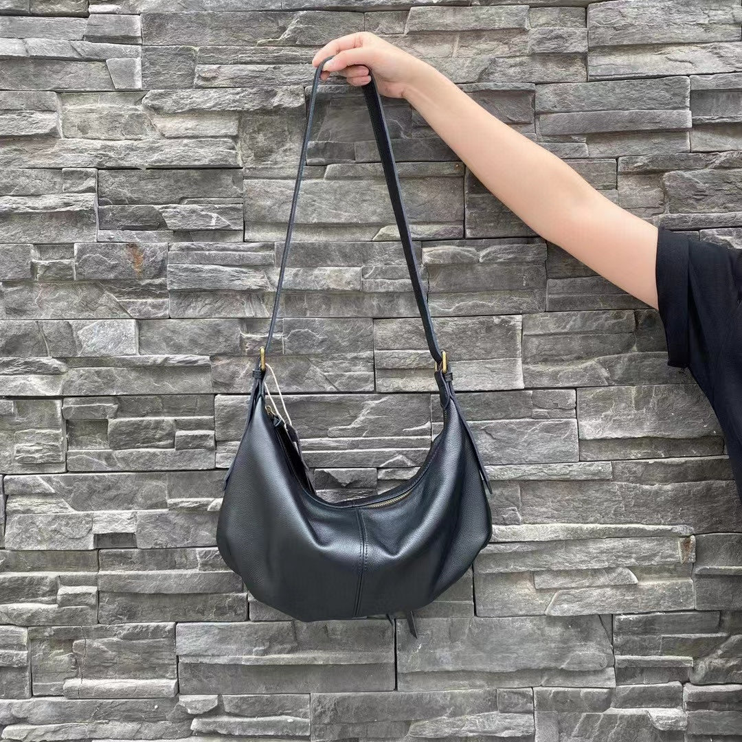 Stylish Curved Shoulder Bag for Women - Fashionable Everyday Crossbody Purse - Perfect for Work, Travel & Shopping
