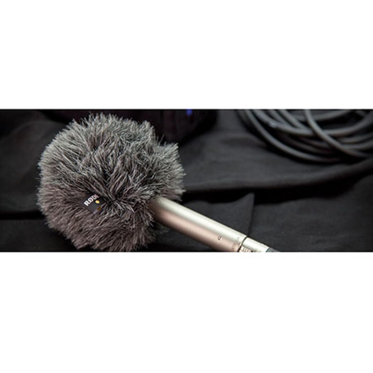 Rode WS8 Deluxe Windshield for Small Diaphragm Condenser Microphones - Professional Studio & Outdoor Recording Wind Protection for Podcasting, ASMR, and Field Interviews