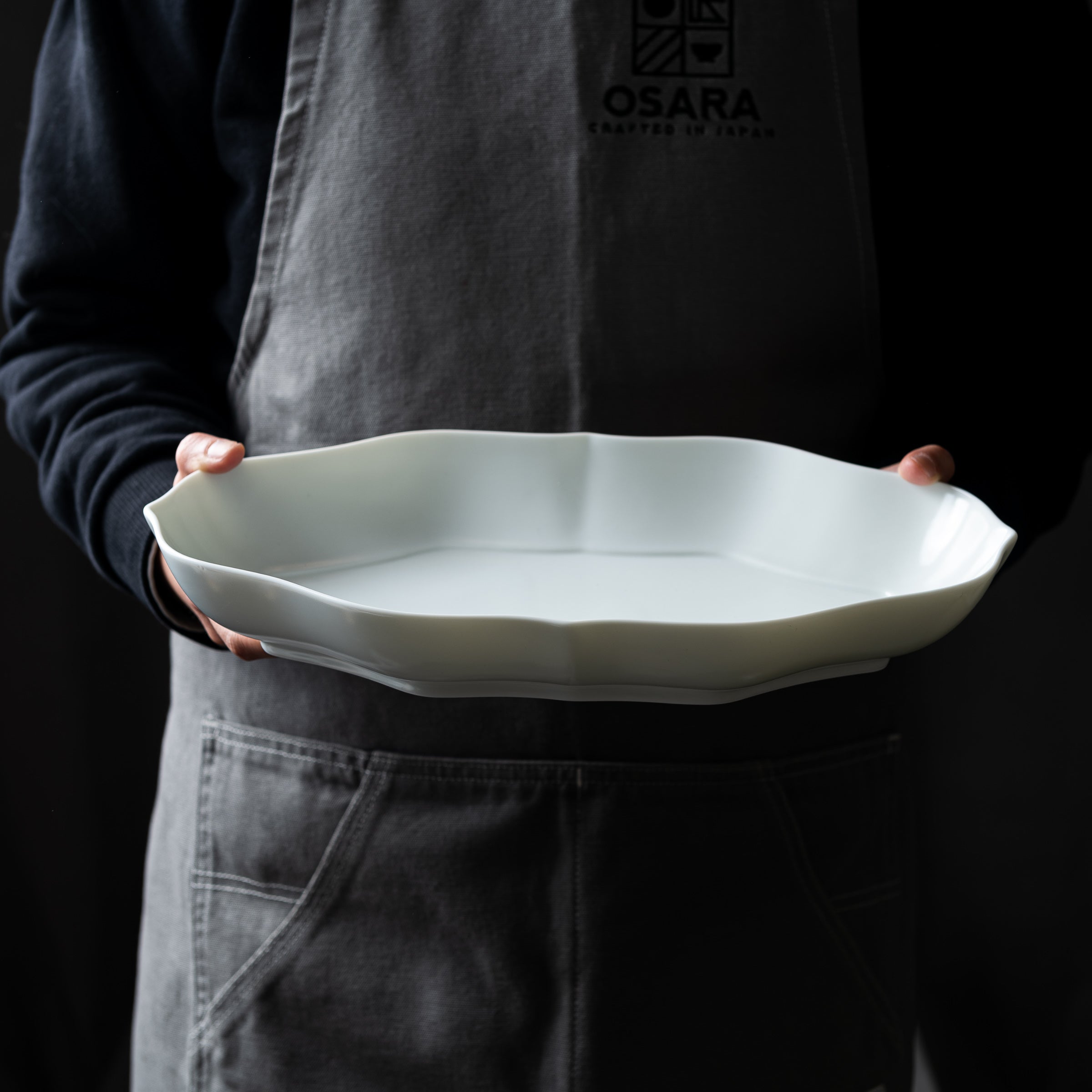 Tsudoi Large Shallow Oval Bowl - Japanese Ceramic Serving Dish for Salad, Pasta, Soup | Elegant Petal Design in Bluish White | Perfect for Dining, Entertaining & Home Decor