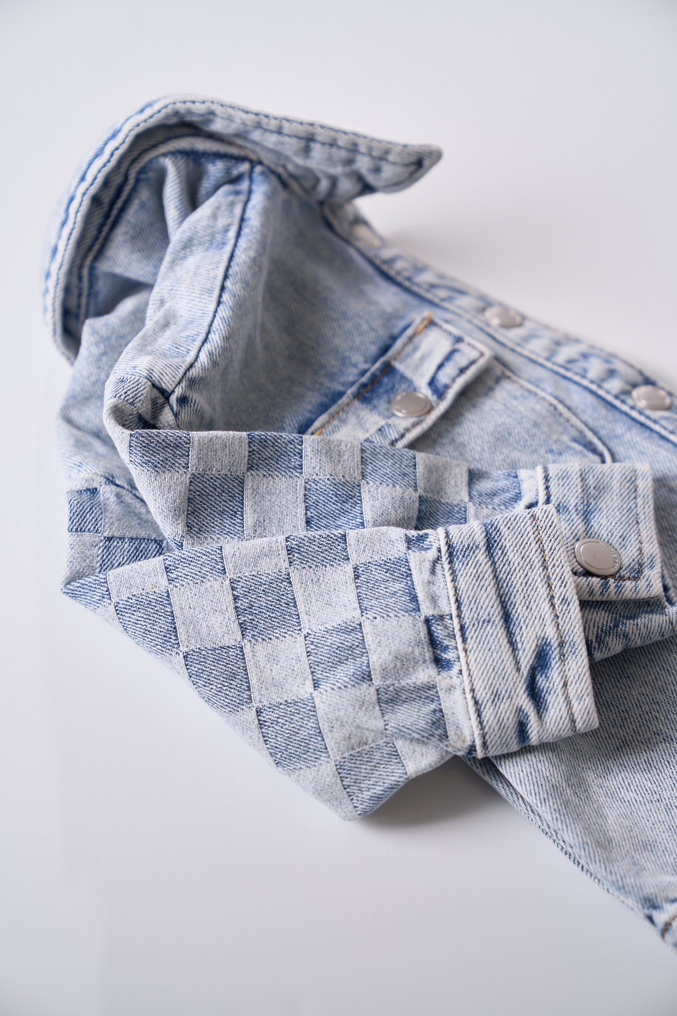 Men's Light Wash Checkered Denim Shacket - Casual Overshirt for Fall & Winter | Streetwear, Layering, Outdoor Activities
