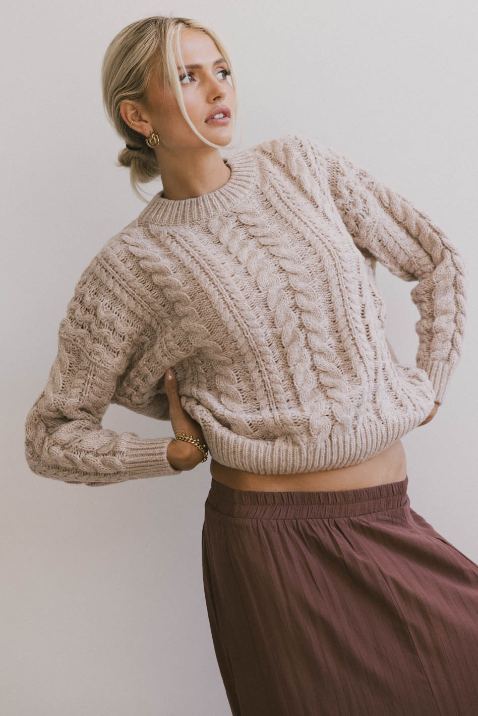 Annie Women's Cable Knit Sweater in Taupe - Cozy Winter Pullover for Casual Outfits & Holiday Gatherings