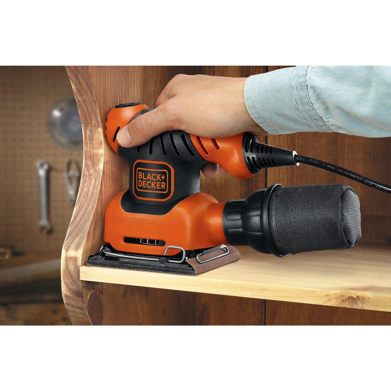 BLACK + DECKER FS540 1/4 Sheet Sander - Compact & Powerful Palm Sander for Woodworking, DIY Projects & Home Renovation - Ideal for Sanding Furniture, Floors & Smoothing Surfaces