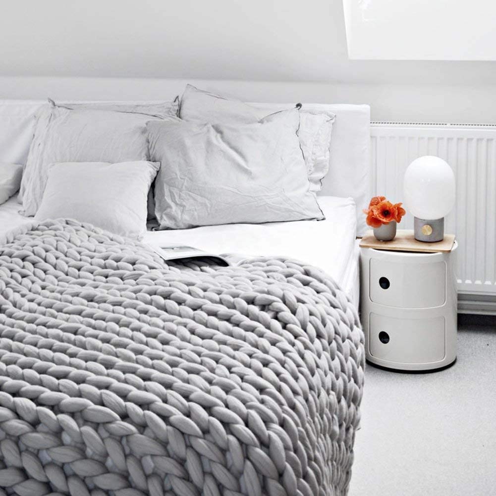 Chunky Knit Blanket - Handmade Bulky Yarn Throw - 40x40 in (100x100cm) - Soft Grey Boho Home Decor for Bed, Sofa, Chair, Pet Bed & Yoga Mat - Cozy & Warm Winter Essential for Living Room & Bedroom