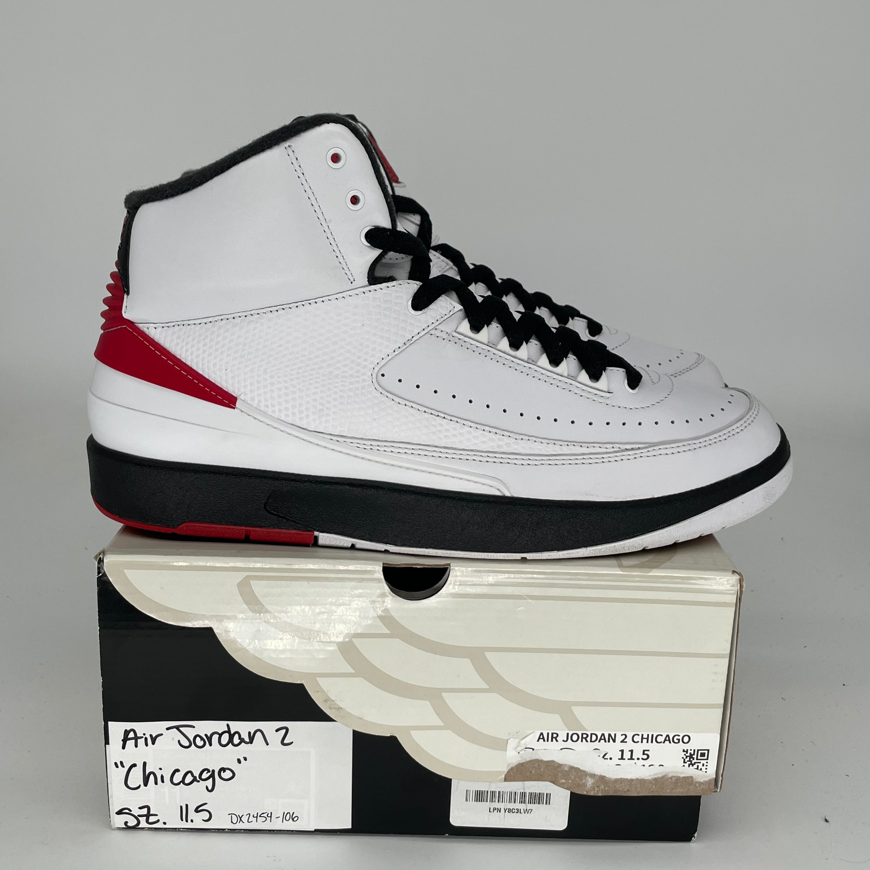 Original Air Jordan 2 Retro Chicago Men's Basketball Shoes Size 11.5 DX2454-106 - Perfect for Streetwear & Sneaker Collectors
