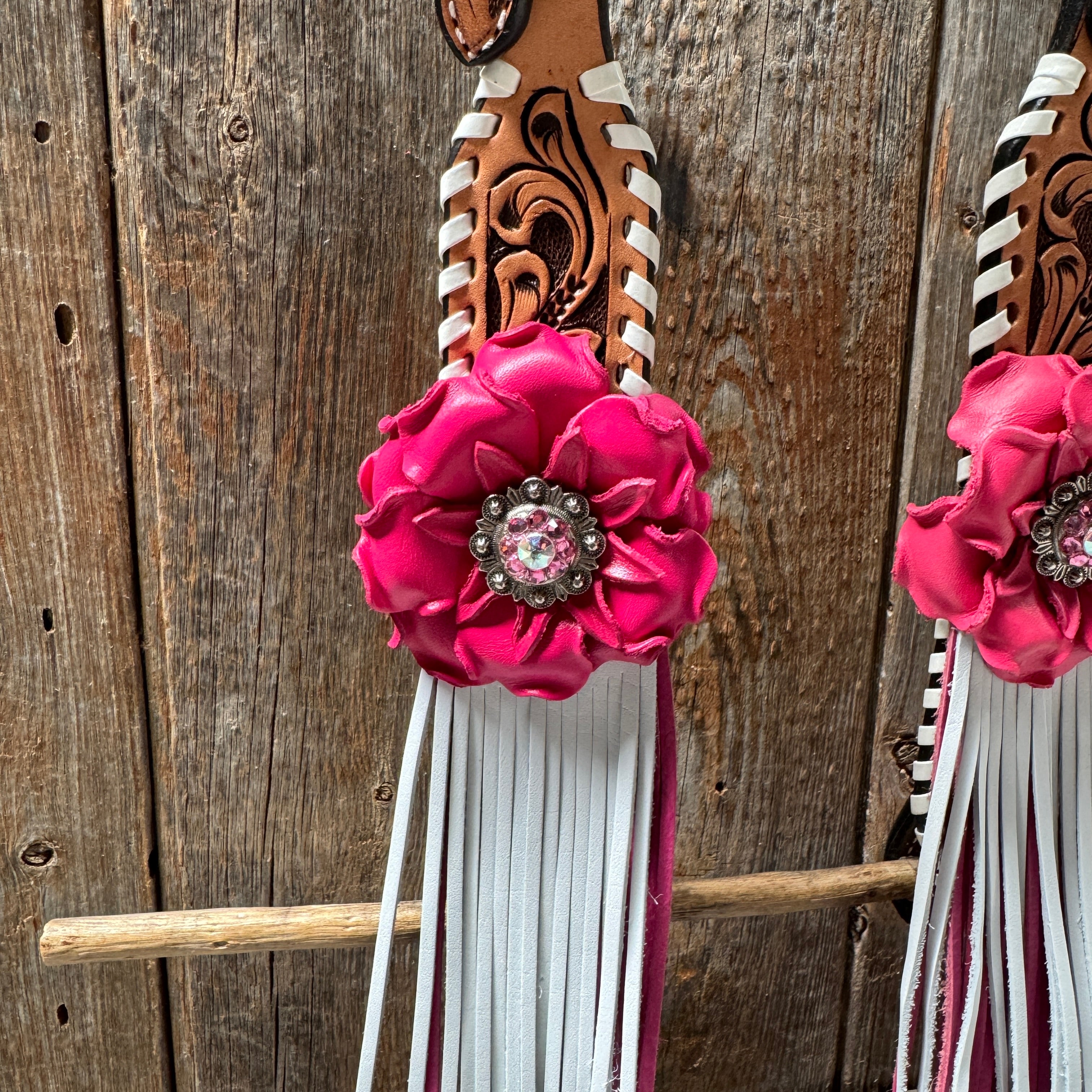 Pink and White Light Oil Whipstitch One Ear & Breastcollar Horse Tack Set #OEBC437 - Perfect for Western Riding, Shows, and Trail Competitions