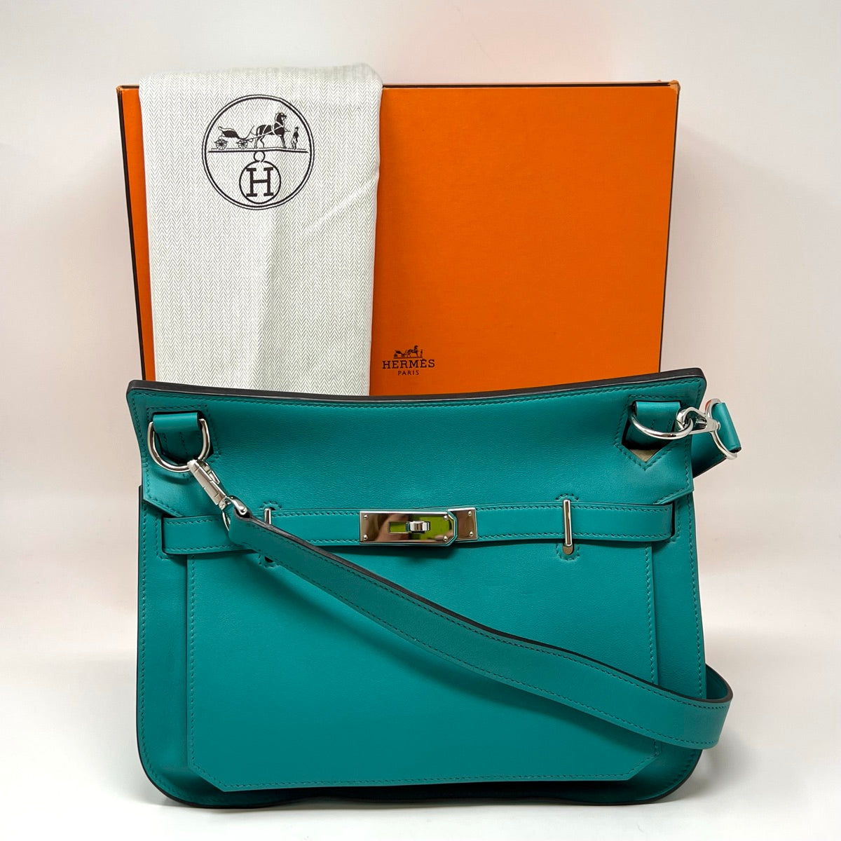 Hermes Swift Jypsiere 28 Handbag - Premium Leather Crossbody Bag for Women | Luxury Everyday Purse & Travel Accessory | Perfect for Work, Shopping & Date Night