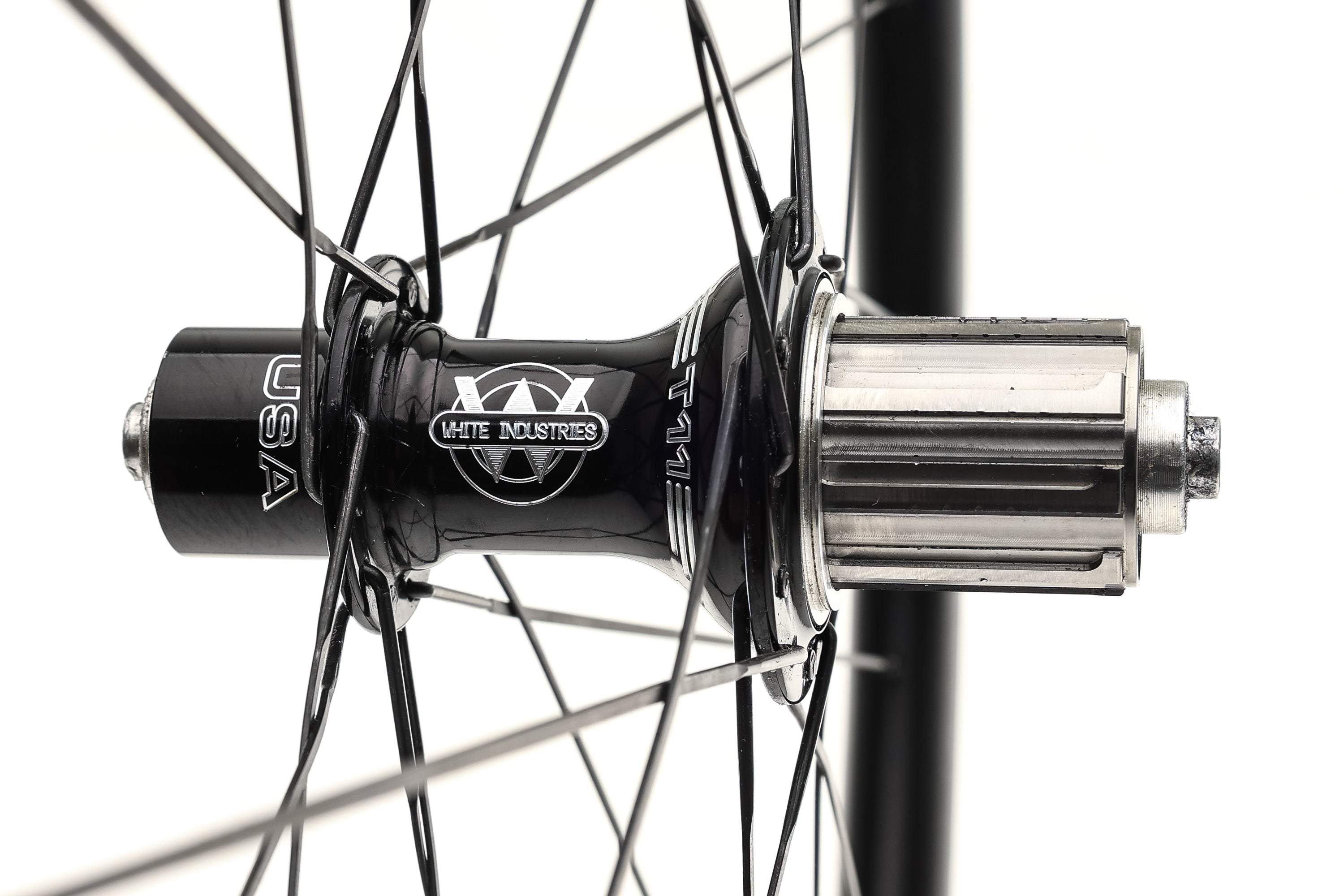 AForce AL33 Tubeless 700c Wheelset with White Industries T11 Hubs - Lightweight Aluminum Road Bike Wheels for Cycling & Racing | Perfect for Road Bikes, Gravel Bikes & Commuting