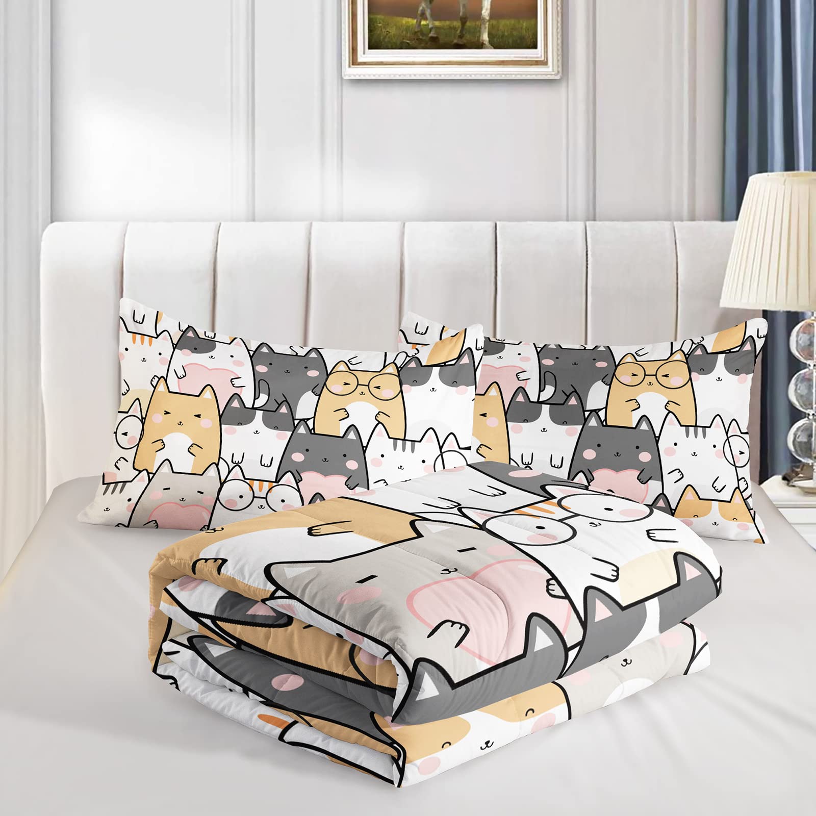 QOOMO Kawaii Cat Comforter Full Size - 3PCS Cute Cat Print Bedding Set with 2 Pillowcases for Kids & Teens | Soft Lightweight Down Alternative Comforter | Perfect for Kids' Bedrooms, Dorm Rooms & Sleepovers