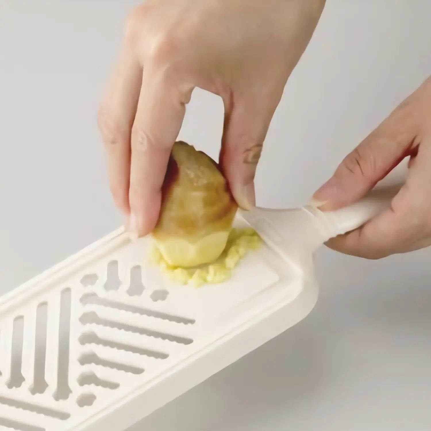 Kyocera ABS Resin Grater - Durable Kitchen Cheese Grater & Zester for Parmesan, Chocolate, and Citrus - Perfect for Cooking, Baking, and Garnishing Dishes
