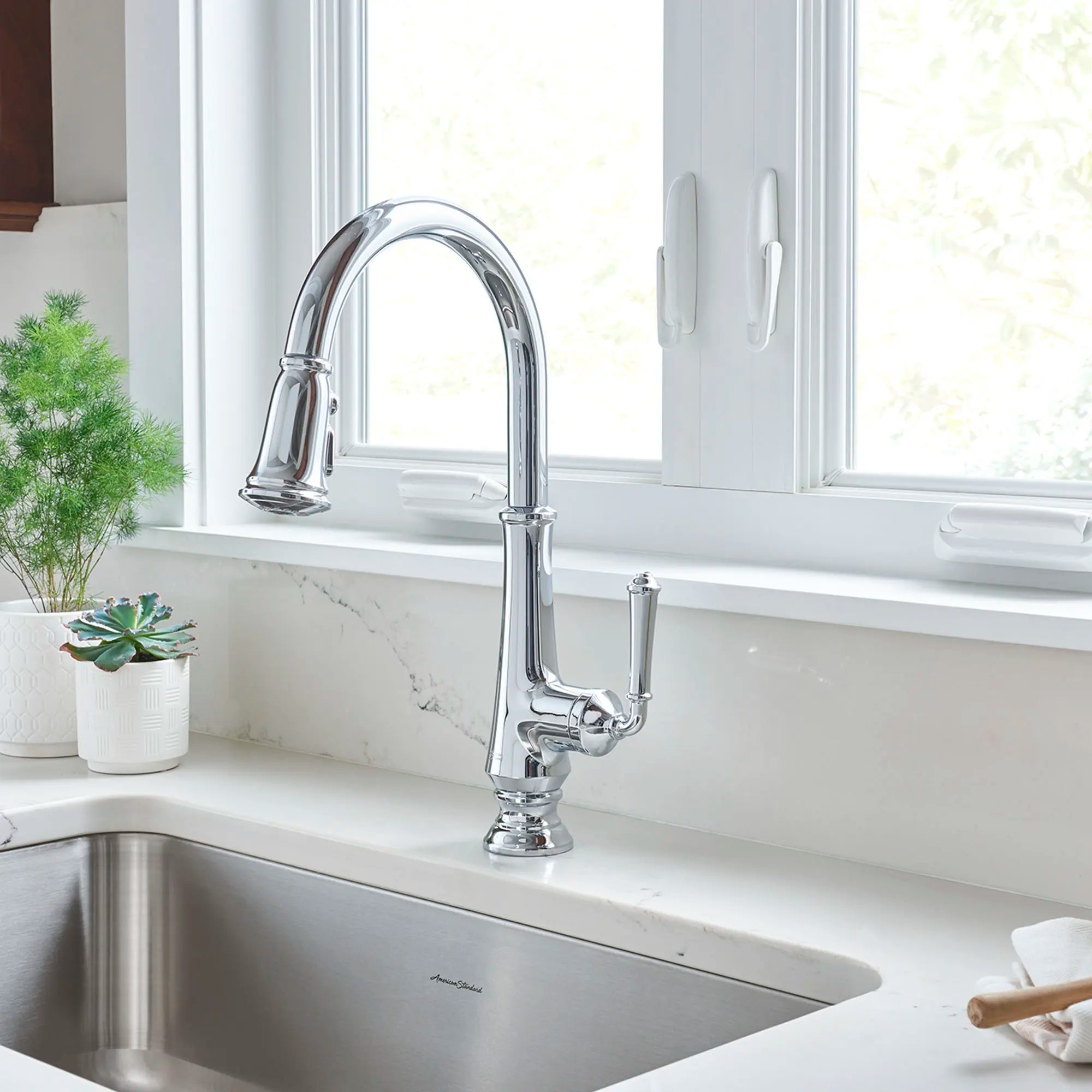 Delancey® Single Handle Pull Down Kitchen Faucet with Dual Spray Function - 1.5 GPM/5.7 LPM - Perfect for Modern Homes & Restaurant-Style Sinks