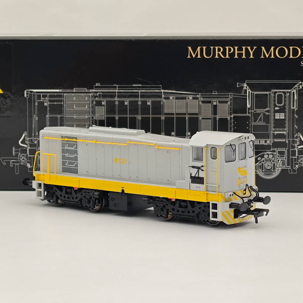 1:76 Scale Murphy Models MM0121 Class 121 Diesel Locomotive B121 in CIE Grey Livery - Irish Railways Collection Model Train for Display & Diorama Scenes