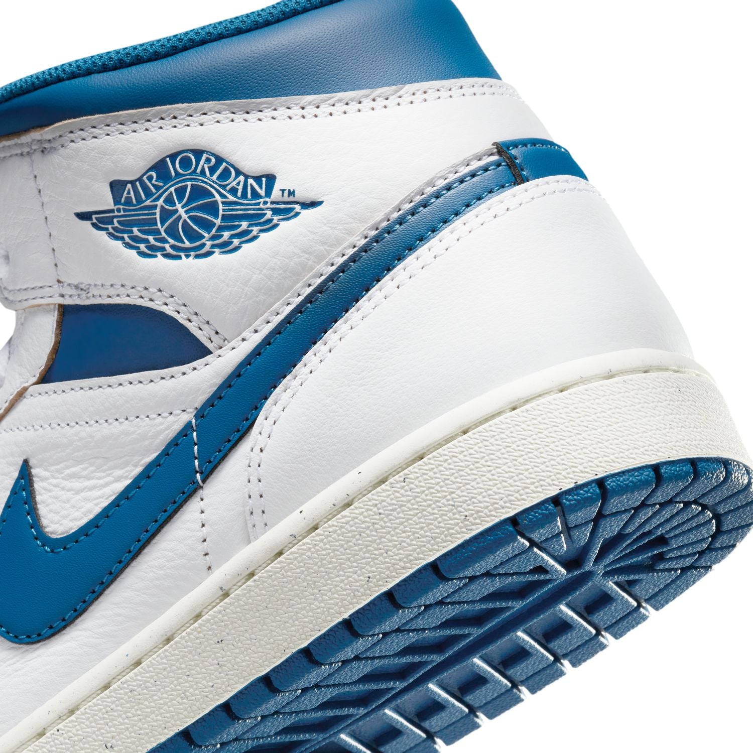 Air Jordan 1 Mid SE 'Industrial Blue' Men's Basketball Shoes - Stylish Sneakers for Casual Wear, Street Fashion & Sports Performance