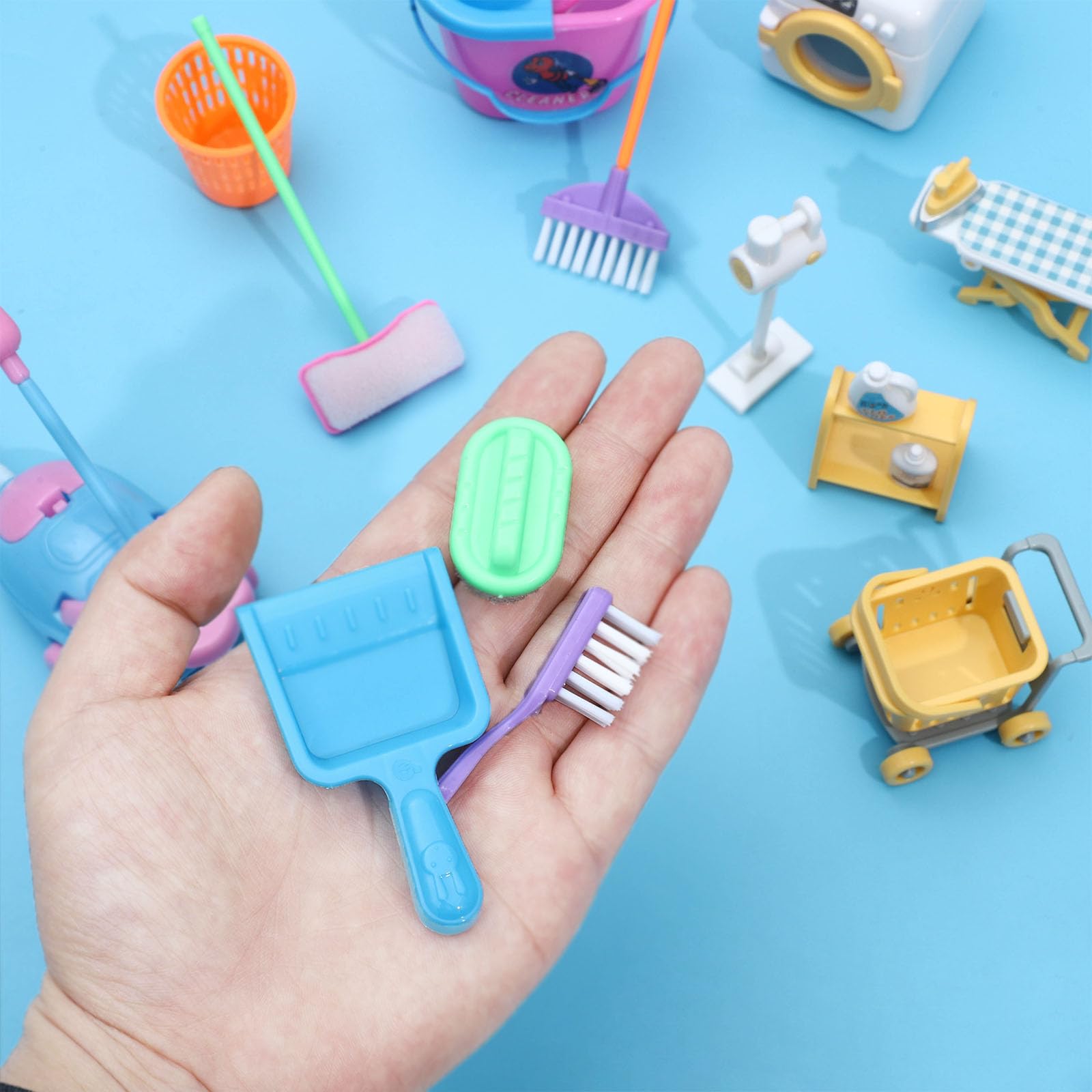 SOTOGO 22-Piece Miniature Dollhouse Cleaning Set - Tiny Doll Accessories, Housework Supplies & Furniture Decor for Pretend Play - Perfect for Kids' Role-Playing & Collectors' Display Scenes