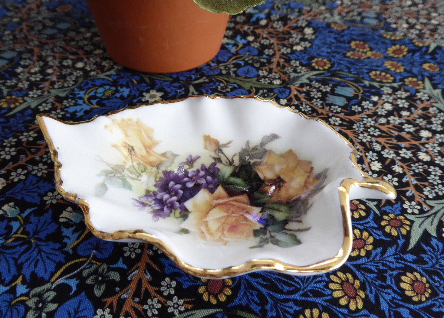 Elegant Bone China Leaf-Shaped Tea Bag Holder with Yellow Roses & Violets Design - England Royal Patrician Collection | Perfect for Afternoon Tea, Bridal Showers & English Tea Party Decor