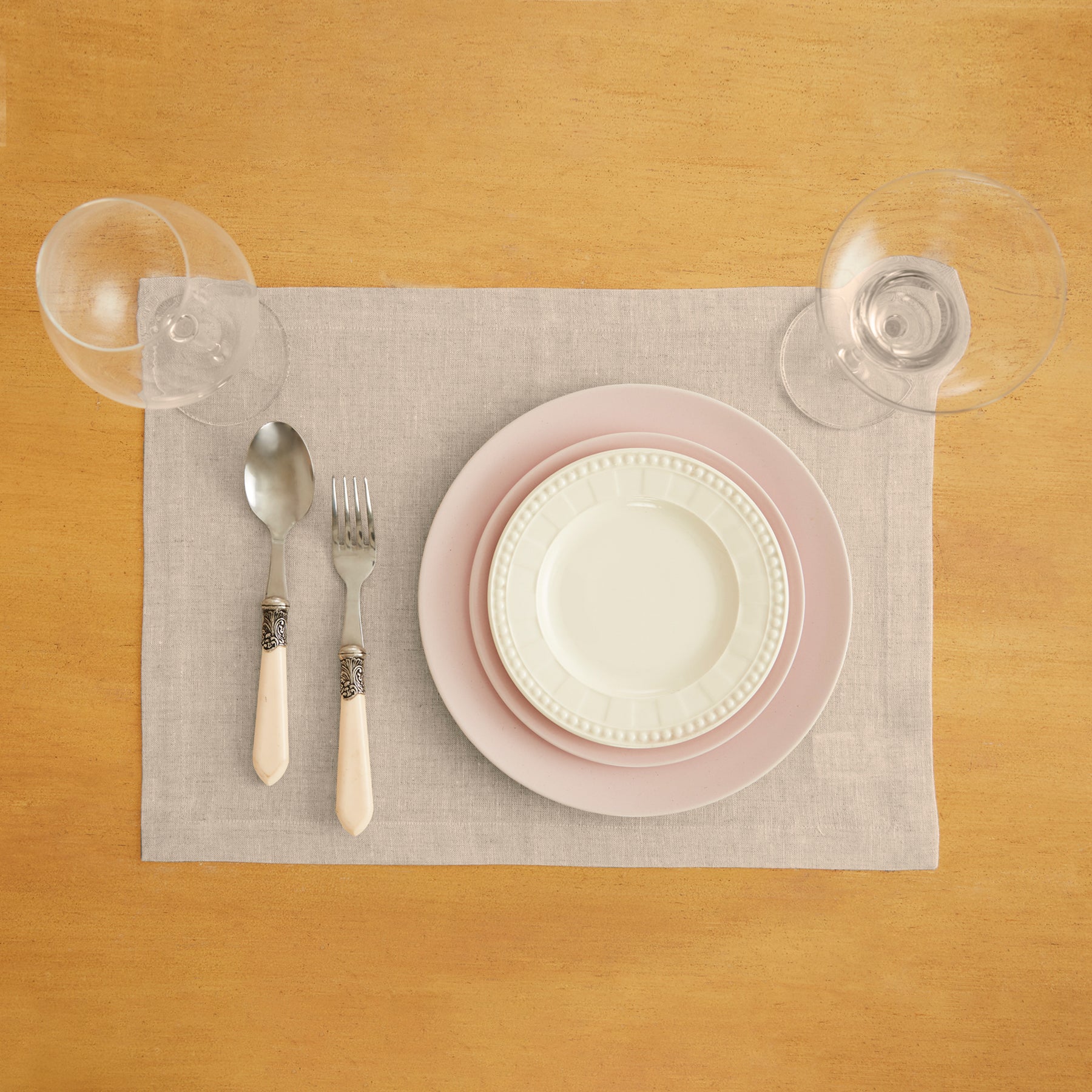 Premium Diana Medium Weight Placemats Set of 4 - Elegant Table Setting for Dining Room, Kitchen & Holiday Decor - Washable & Durable Place Mats for Everyday Use