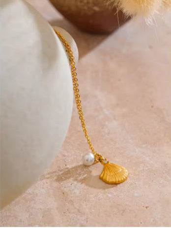 Elegant Rhinestone Pearl & Seashell Necklace for Women - Beach Wedding, Party & Evening Wear Jewelry