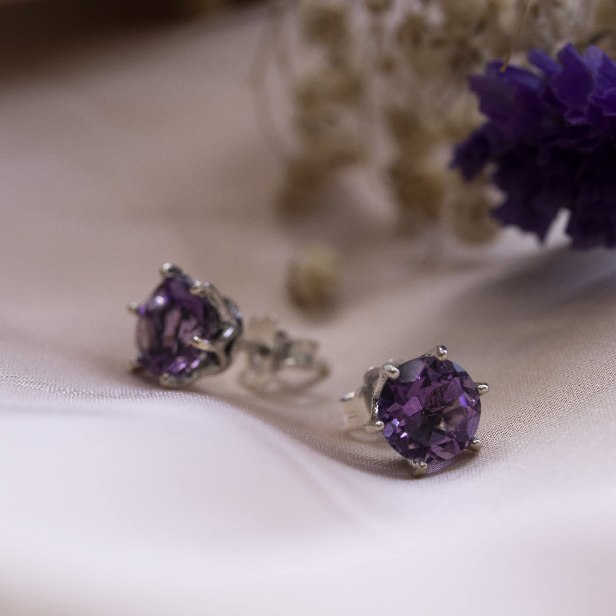 925 Sterling Silver Amethyst Stud Earrings for Women - Dainty Purple Gemstone Jewelry - Hypoallergenic Silver Earrings for Sensitive Ears - Perfect for Everyday Wear, Gift Giving & Special Occasions