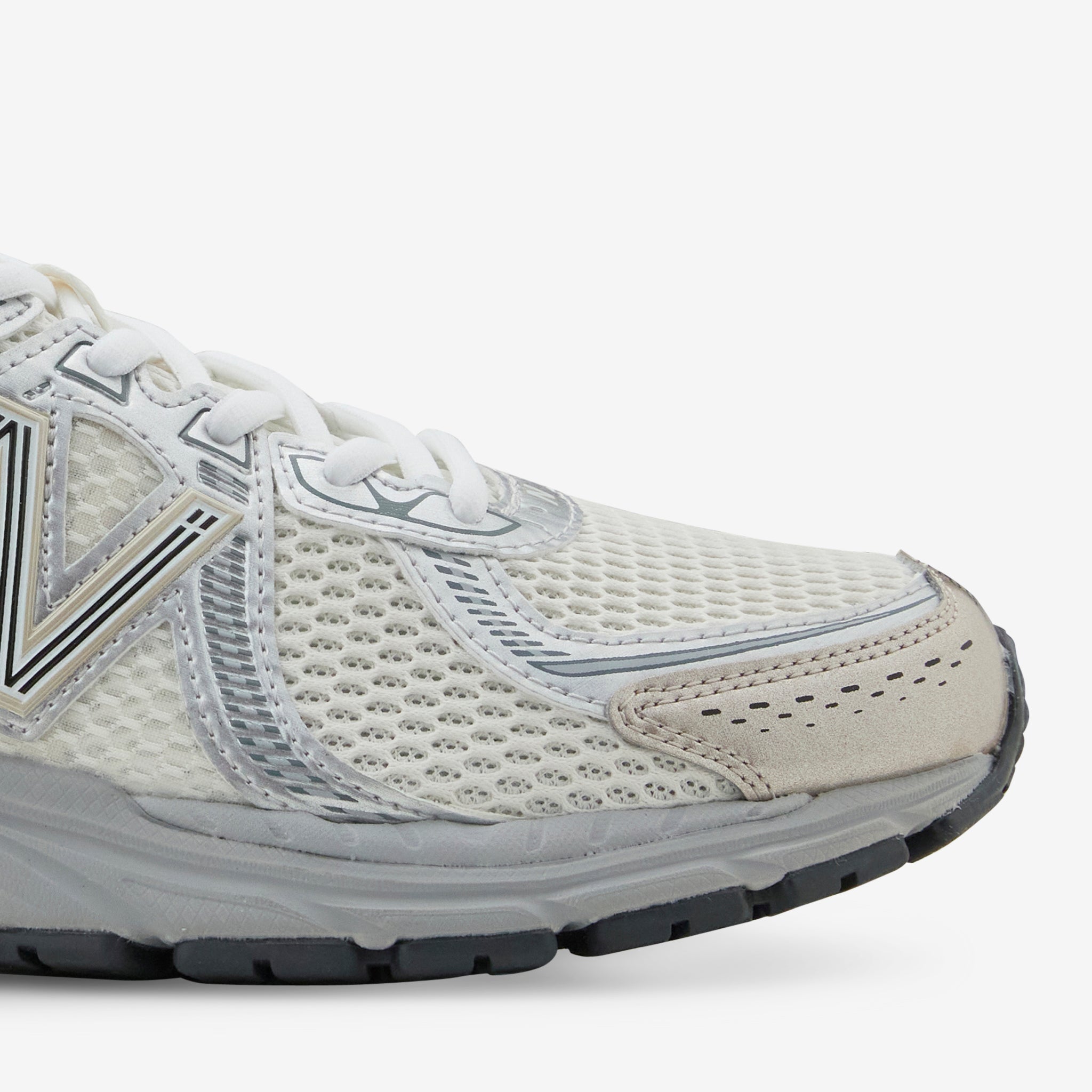 New Balance 860v2 Running Shoes - Sea Salt & Gold Metallic for Men & Women | Lightweight Cushioned Sneakers for Jogging, Walking & Gym Workouts