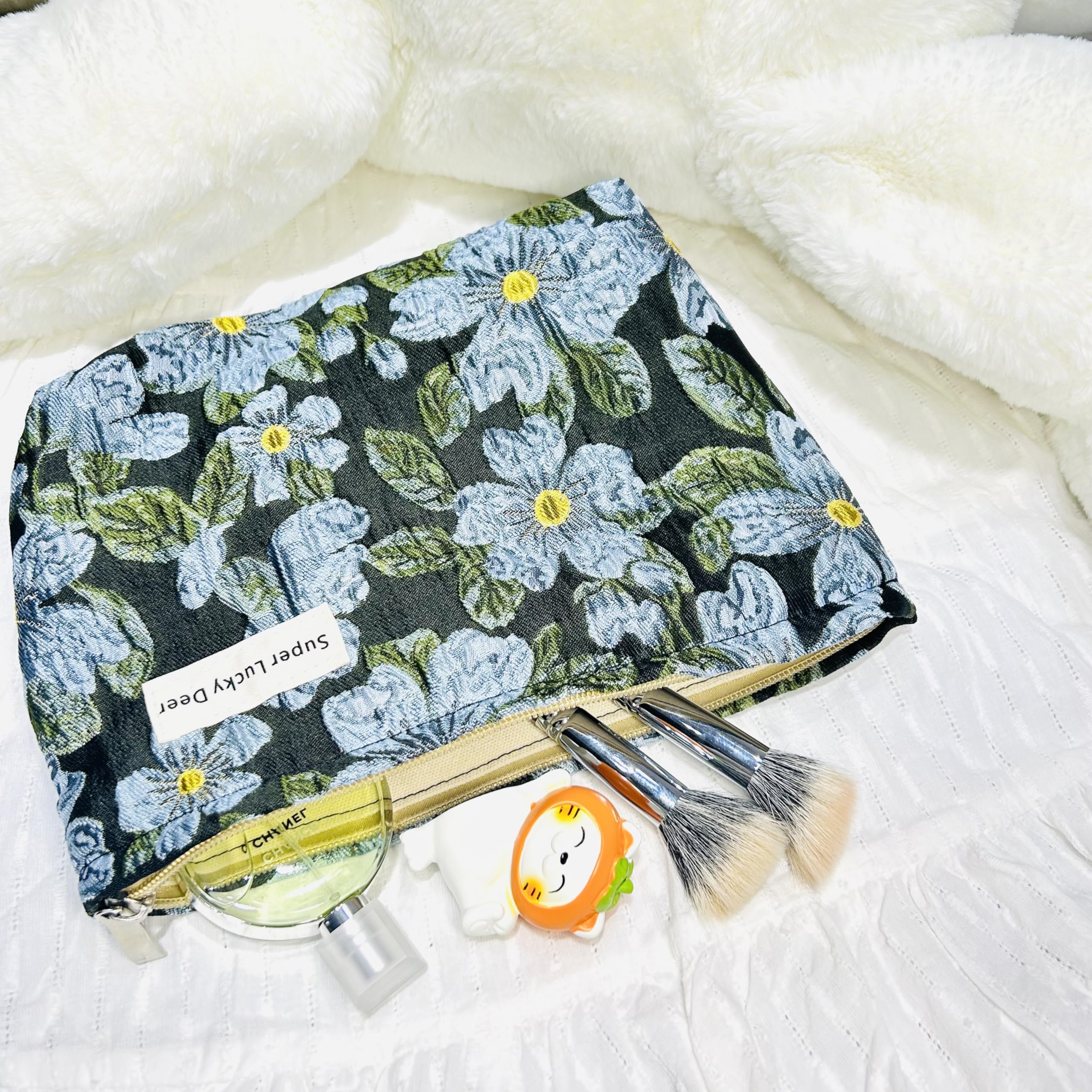 Floral Makeup Bag for Women - Large Capacity Travel Cosmetic Organizer Pouch, Stylish Toiletry & Skincare Bag with Camellia Design | Perfect for Travel, Gym, and Daily Beauty Essentials