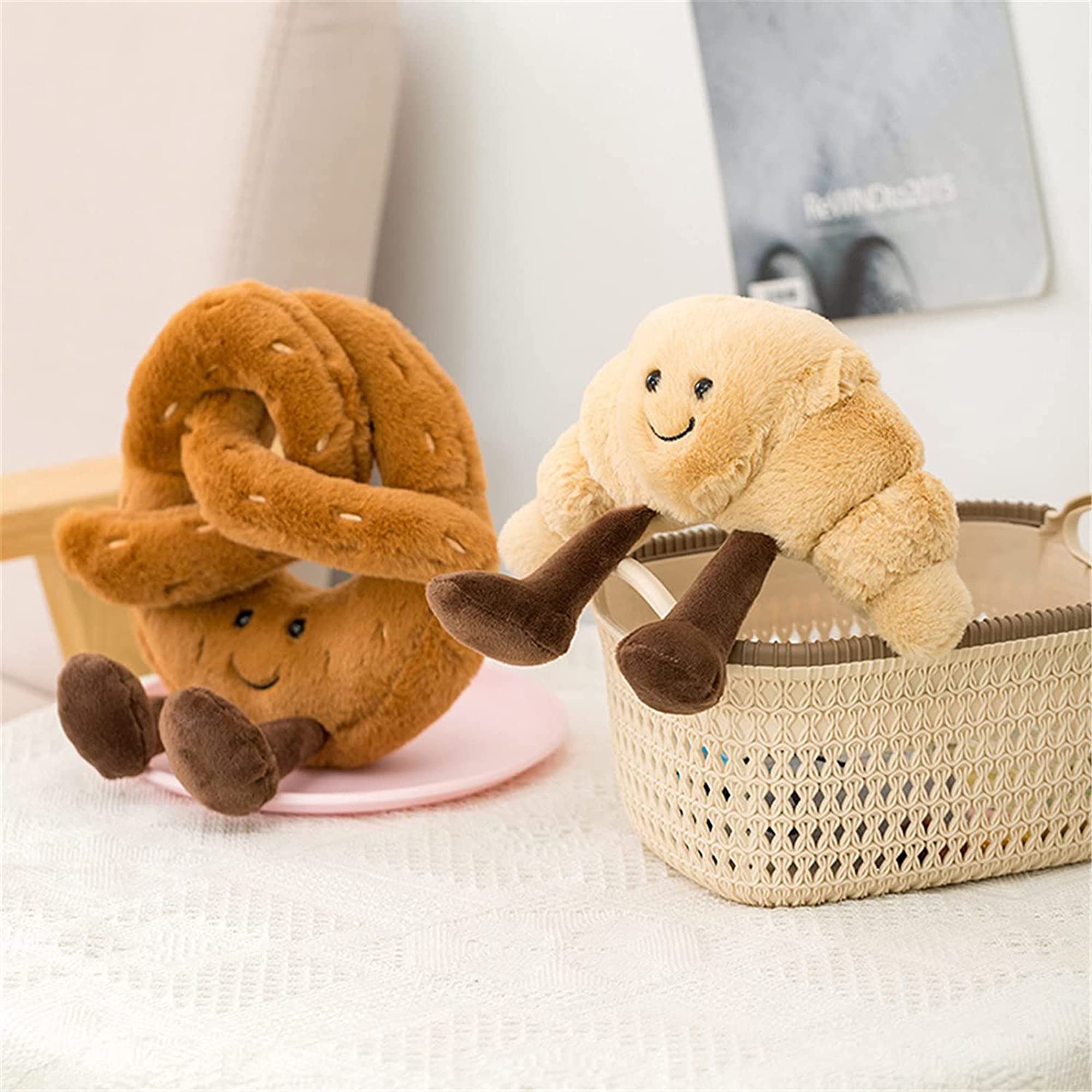 Soft Pretzel Plush Pillow Toy - Cute Stuffed Animal Bread Plushie for Kids, Funny & Huggable Gift for Birthday, Christmas & Home Decor | Perfect for Playtime, Cuddling & Room Decoration