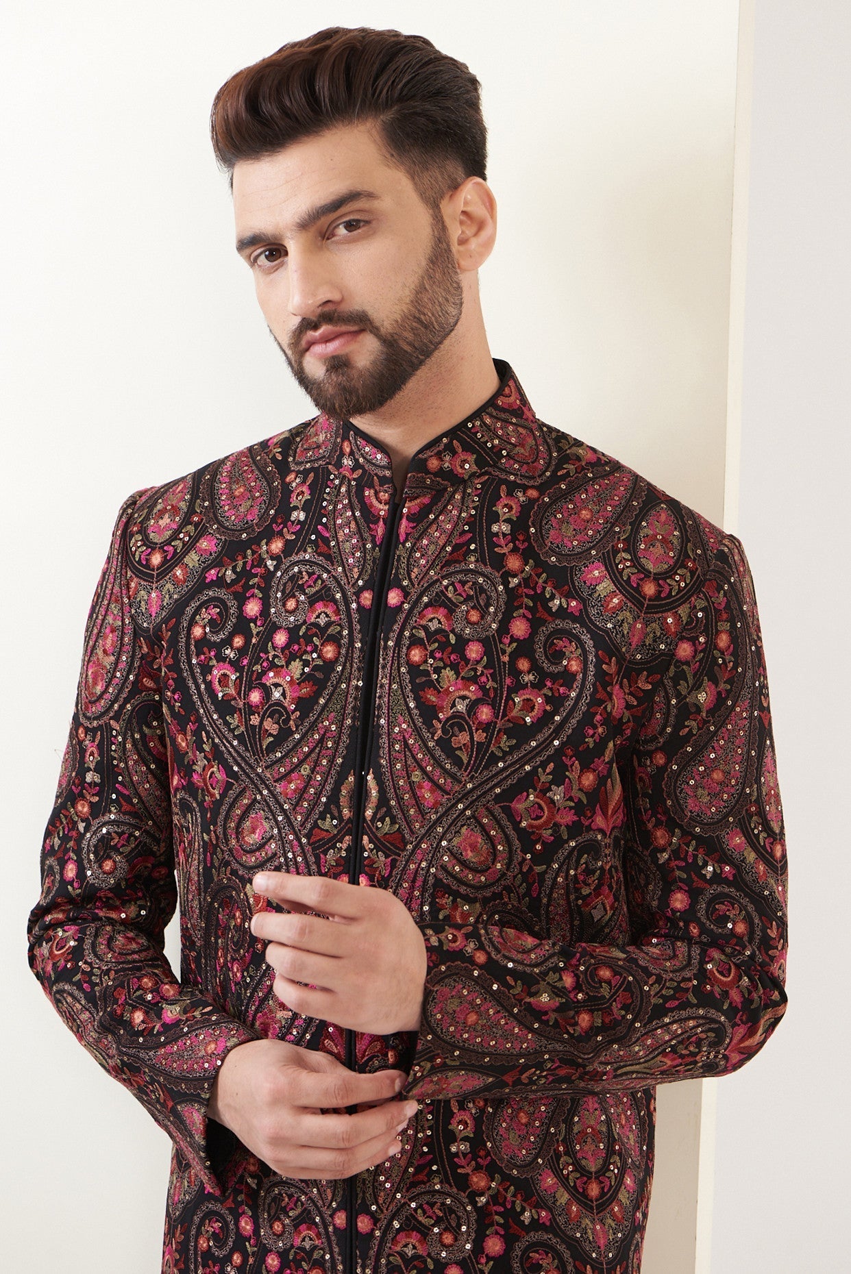 Exquisite Kashmiri Embroidered Sherwani for Men - Traditional Indian Wedding Attire & Festive Occasions