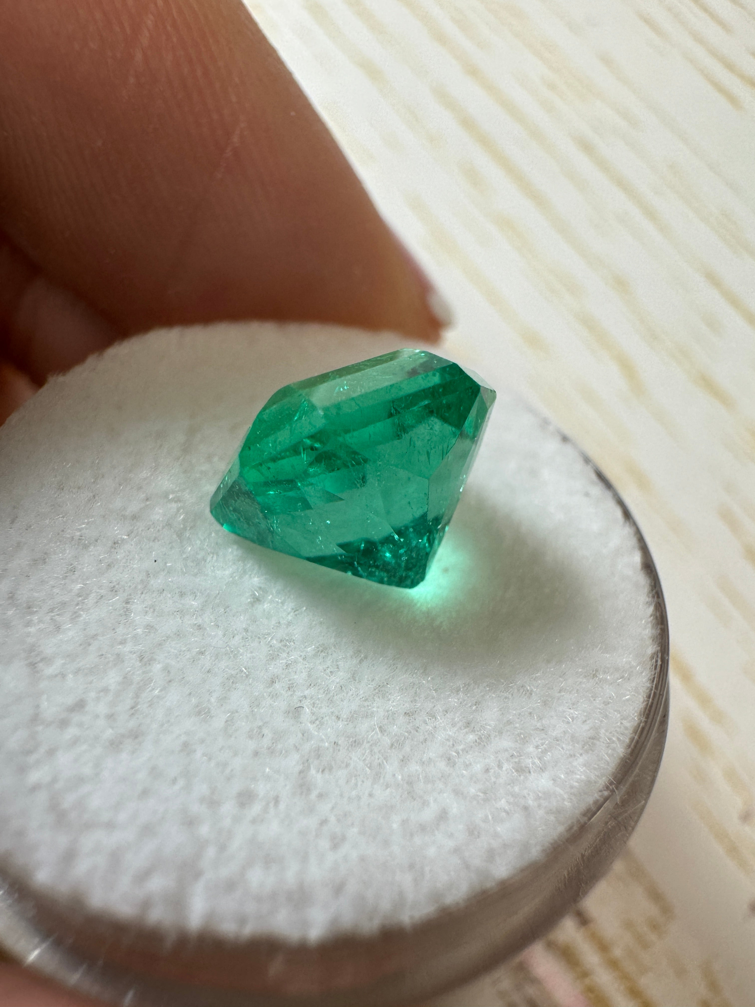 4.18 Carat 10x9.5mm Vibrant Loose Colombian Emerald Gemstone - Asscher Cut for Jewelry Making, Engagement Rings & Luxury Gifts