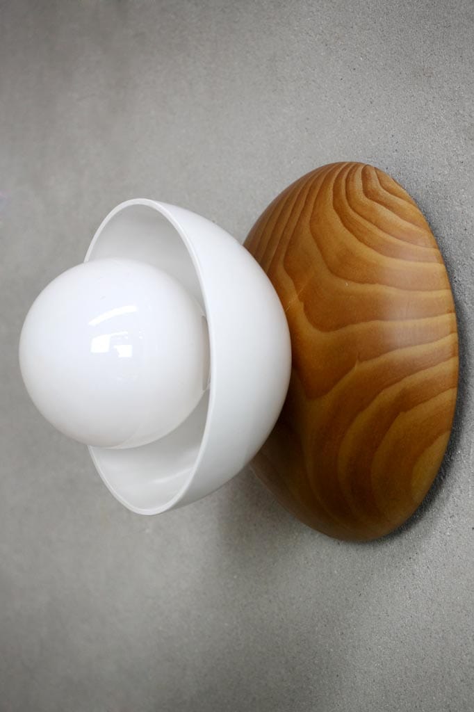 Modern Helsinki Wall Light - Sleek Scandinavian Design for Living Room, Bedroom & Hallway - Dimmable LED Sconce with Warm White Light - Perfect for Ambient Lighting and Home Decor