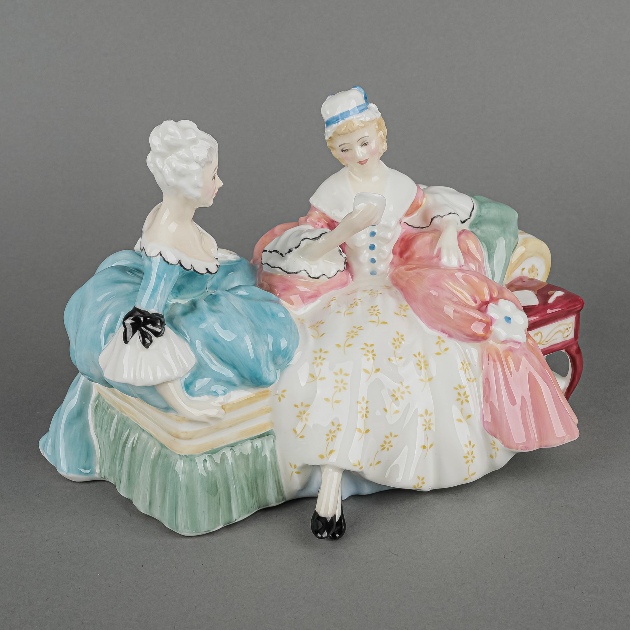 ROYAL DOULTON The Love Letter HN 2149 Porcelain Figurine - Romantic Collectible Home Decor for Valentine's Day & Anniversary Gifts