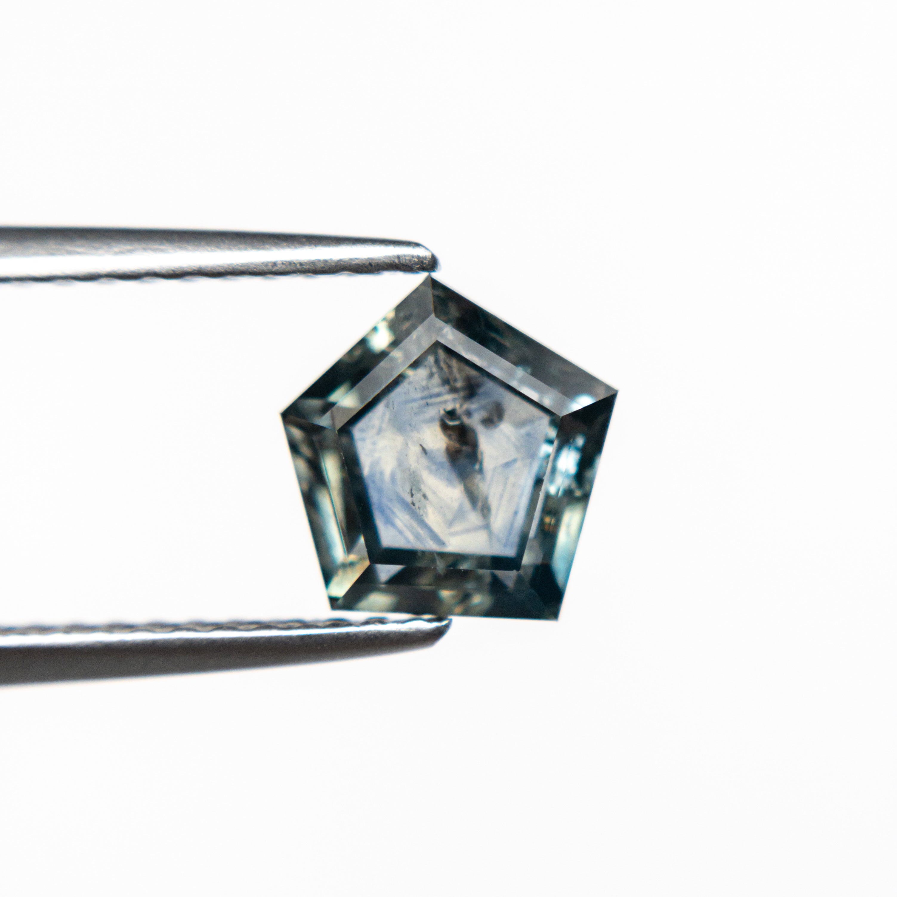 1.72ct Natural Pentagon Double Cut Blue Sapphire Gemstone - 7.16x6.63x3.43mm for Jewelry Making, Engagement Rings & Fine Collections
