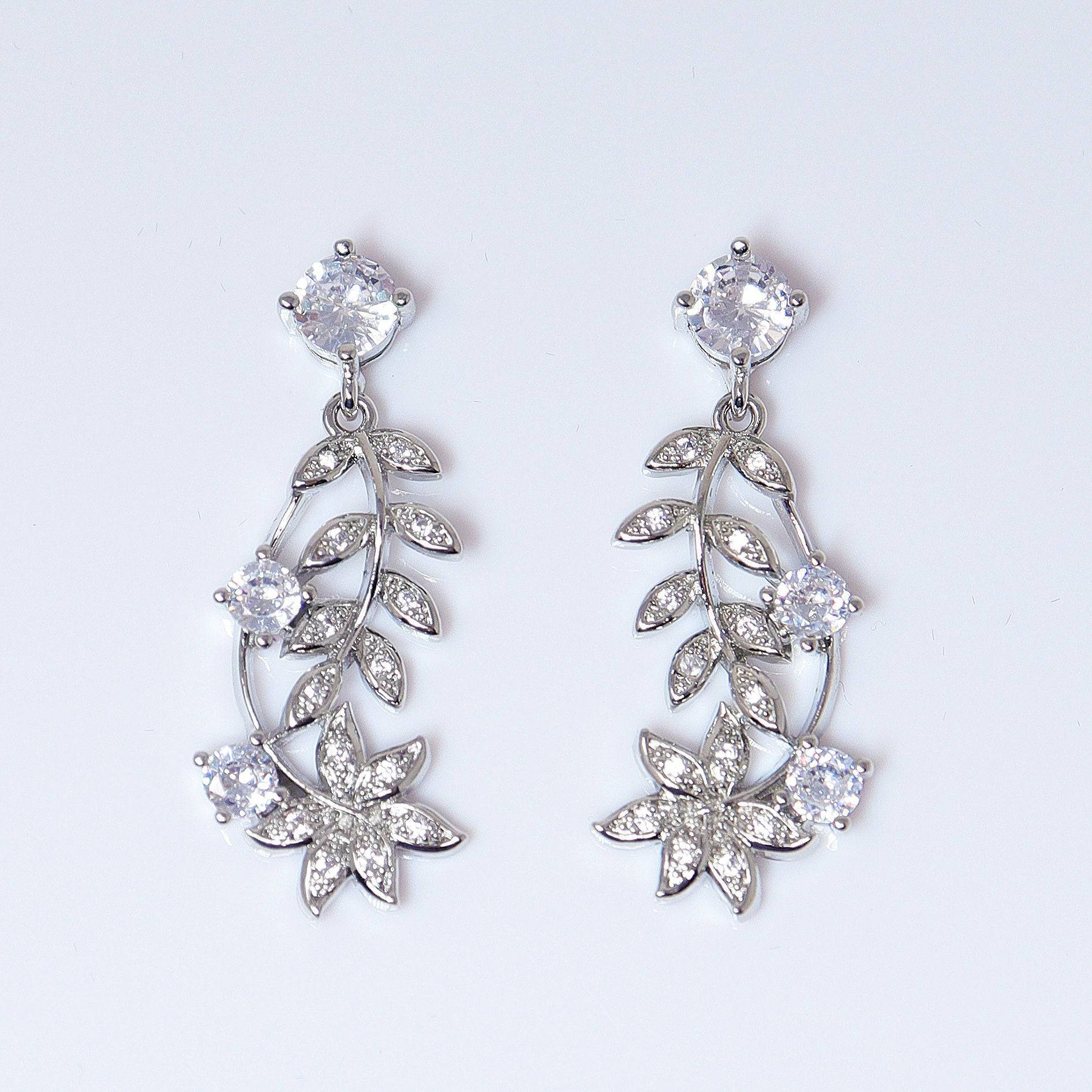 Swarovski Crystal Floral Vine Leaf Necklace Set - Elegant Bridal Jewelry for Weddings, Parties & Special Occasions | Statement Necklace & Earrings Set with CZ Stones
