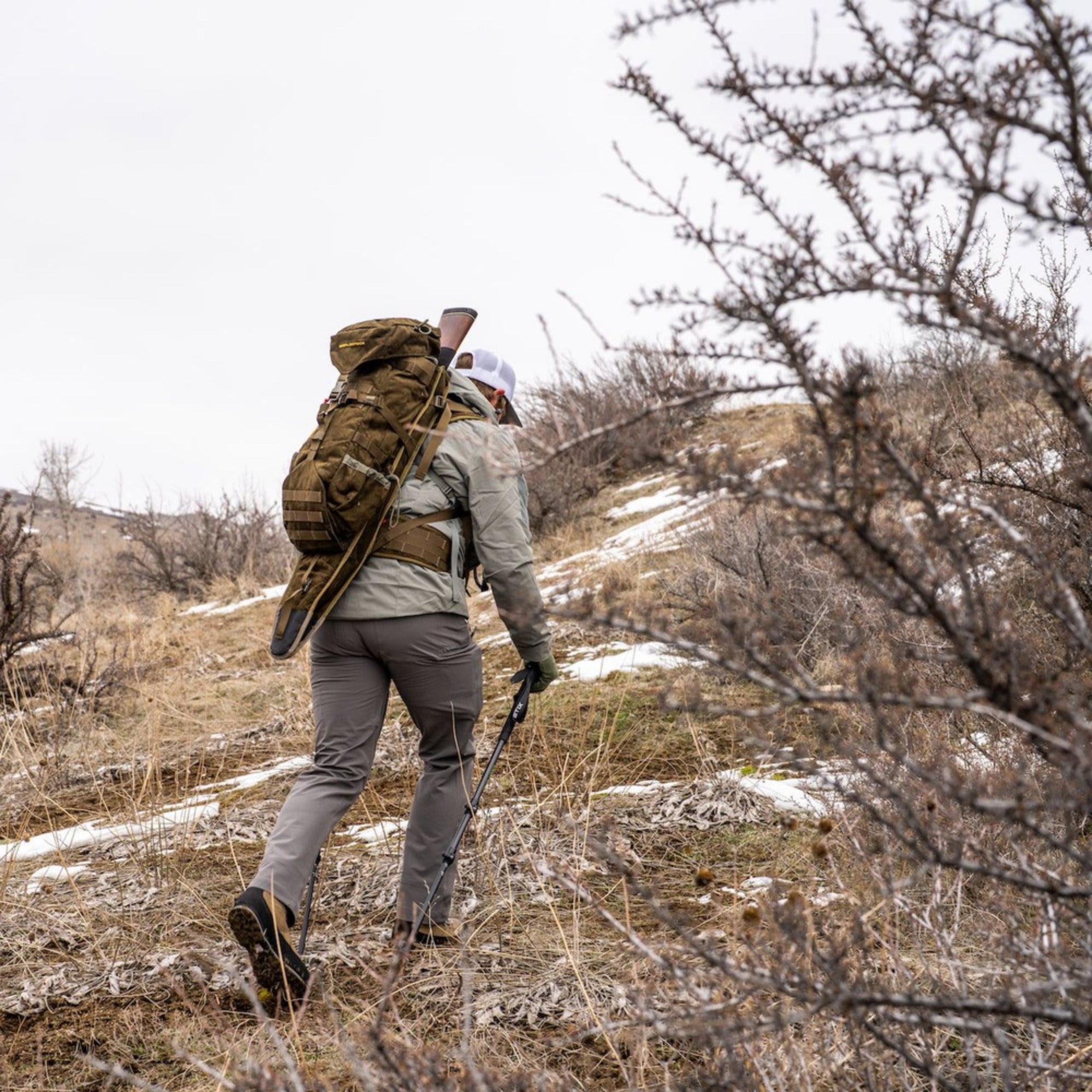 Eberlestock Gunrunner Lightweight Tactical Rifle Backpack - Hydration Compatible for Hunting, Hiking & Outdoor Adventures