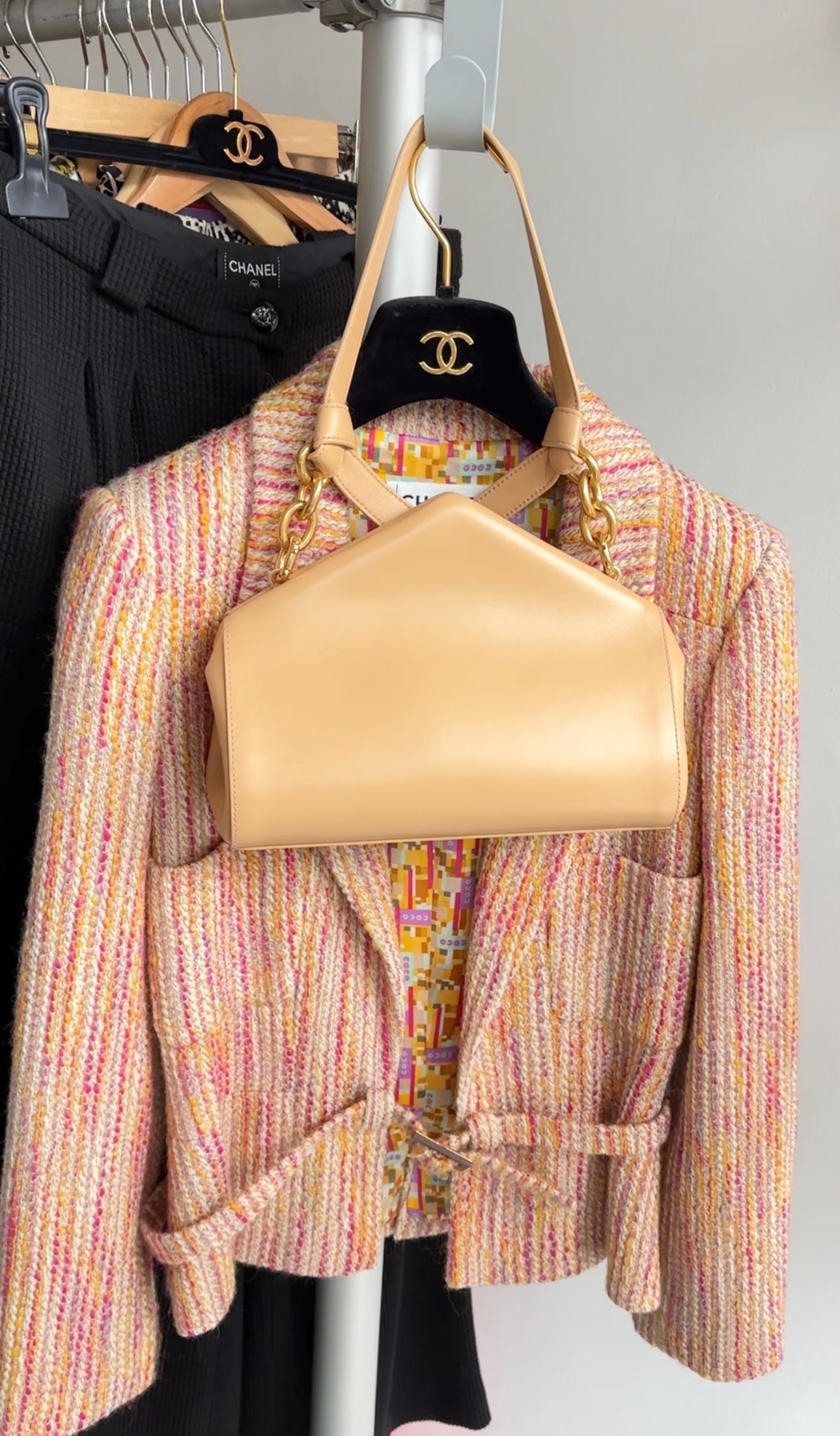 Chanel 01A Multicolor Wool Tweed Cropped Belted Jacket Size 38 - Women's Luxury Fashion Outerwear for Parties & Special Occasions