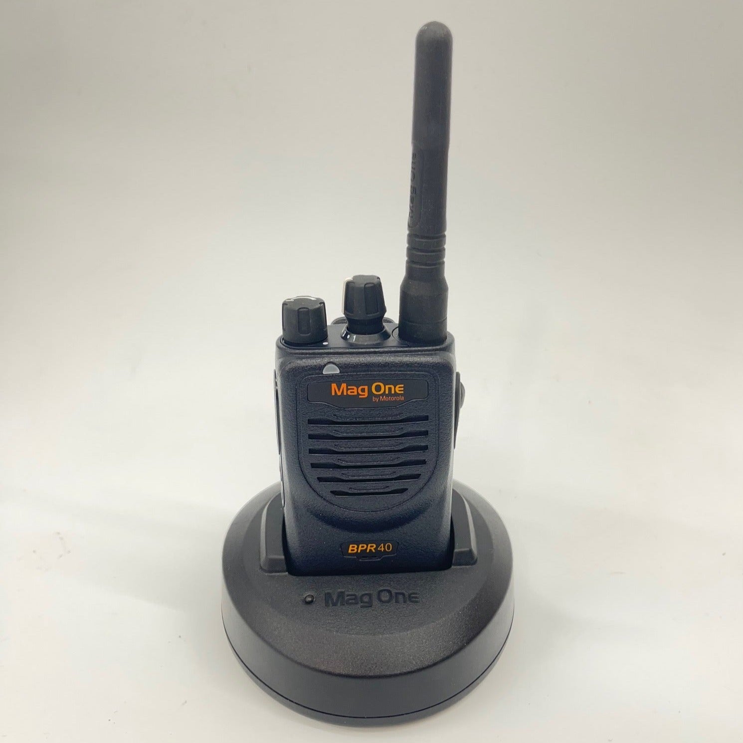 Motorola Mag One BPR40 AAH84RCS8AA1AN 8-Channel UHF Two-Way Radio - Long Range Communication for Construction, Security & Outdoor Activities