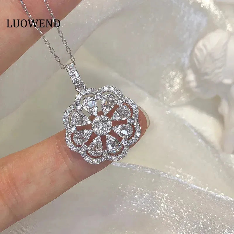 18K White Gold Sunflower Necklace with 1.05 Carat Natural Diamonds - Luxury Women's Jewelry for Banquets, Weddings & Special Occasions