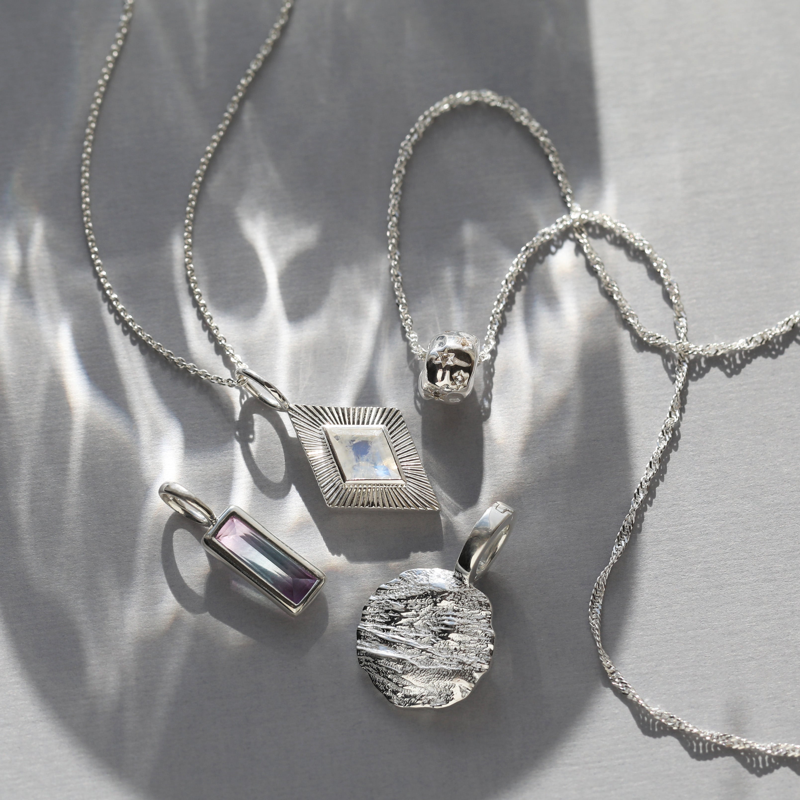 Mini Molten Coin Pendant Necklace - Vintage Gold & Silver Plated Jewelry for Women - Perfect for Casual Wear, Layering & Gift Giving