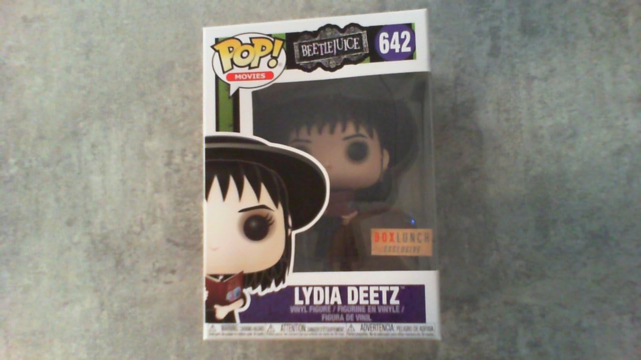 Funko Pop Movies: Lydia Deetz with Handbook Collectible Figure - Beetlejuice Inspired Vinyl Toy for Fans & Collectors - Perfect for Home Display, Office Decor, and Gift Giving